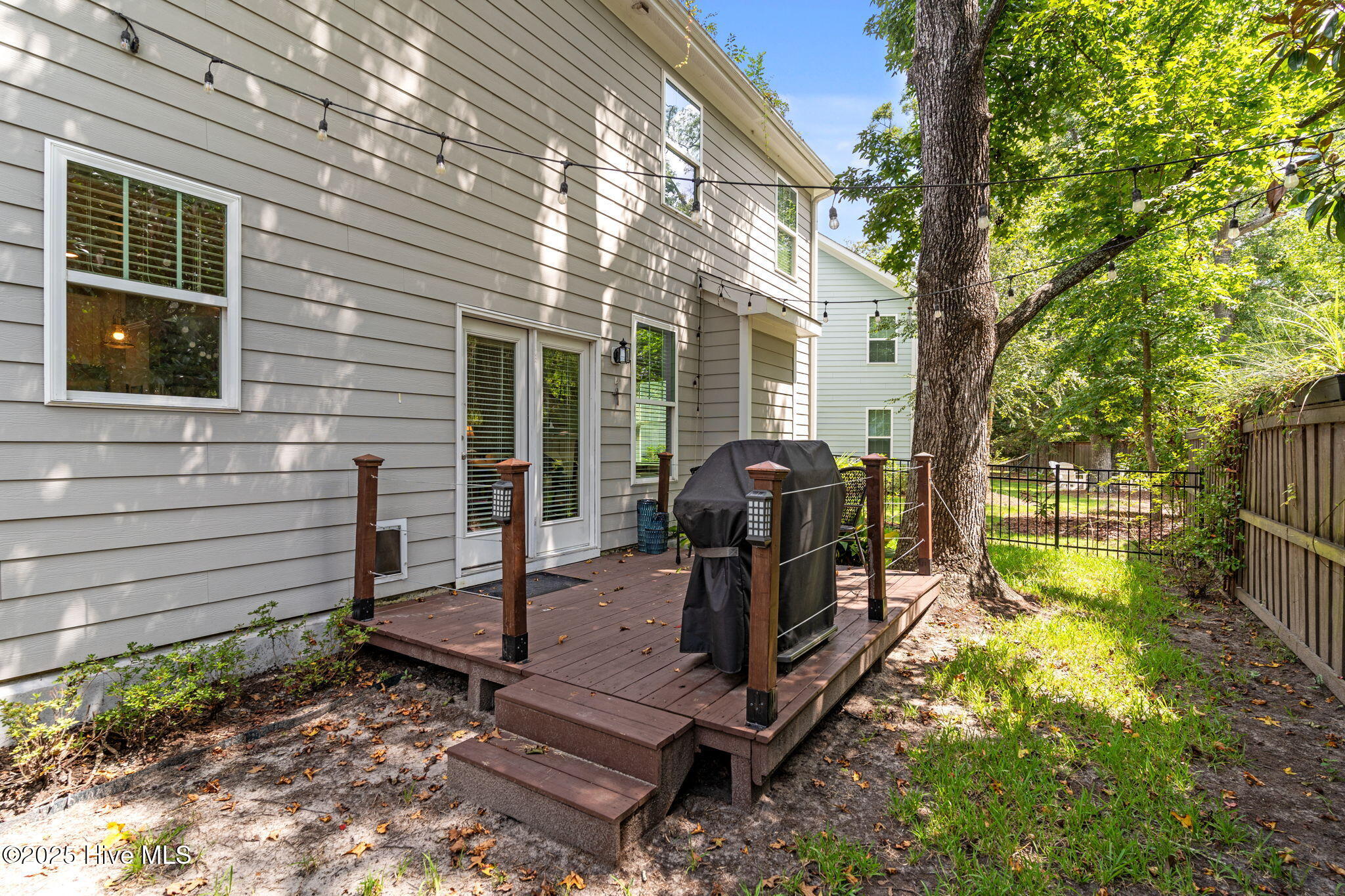 100526886 | Photo 38