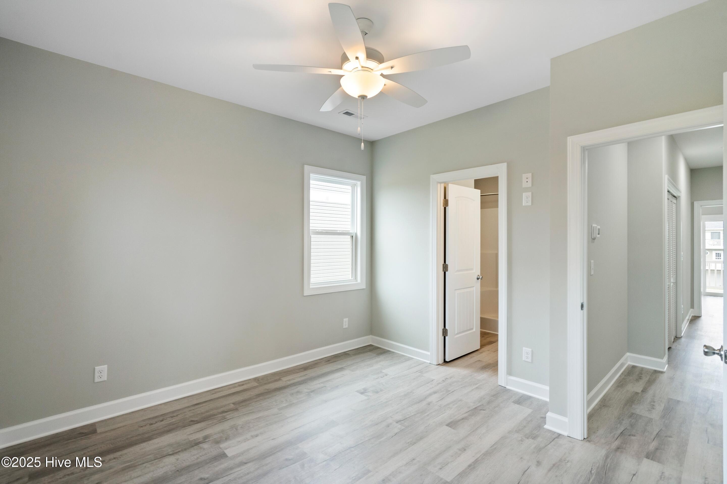 100525905 | Photo 21