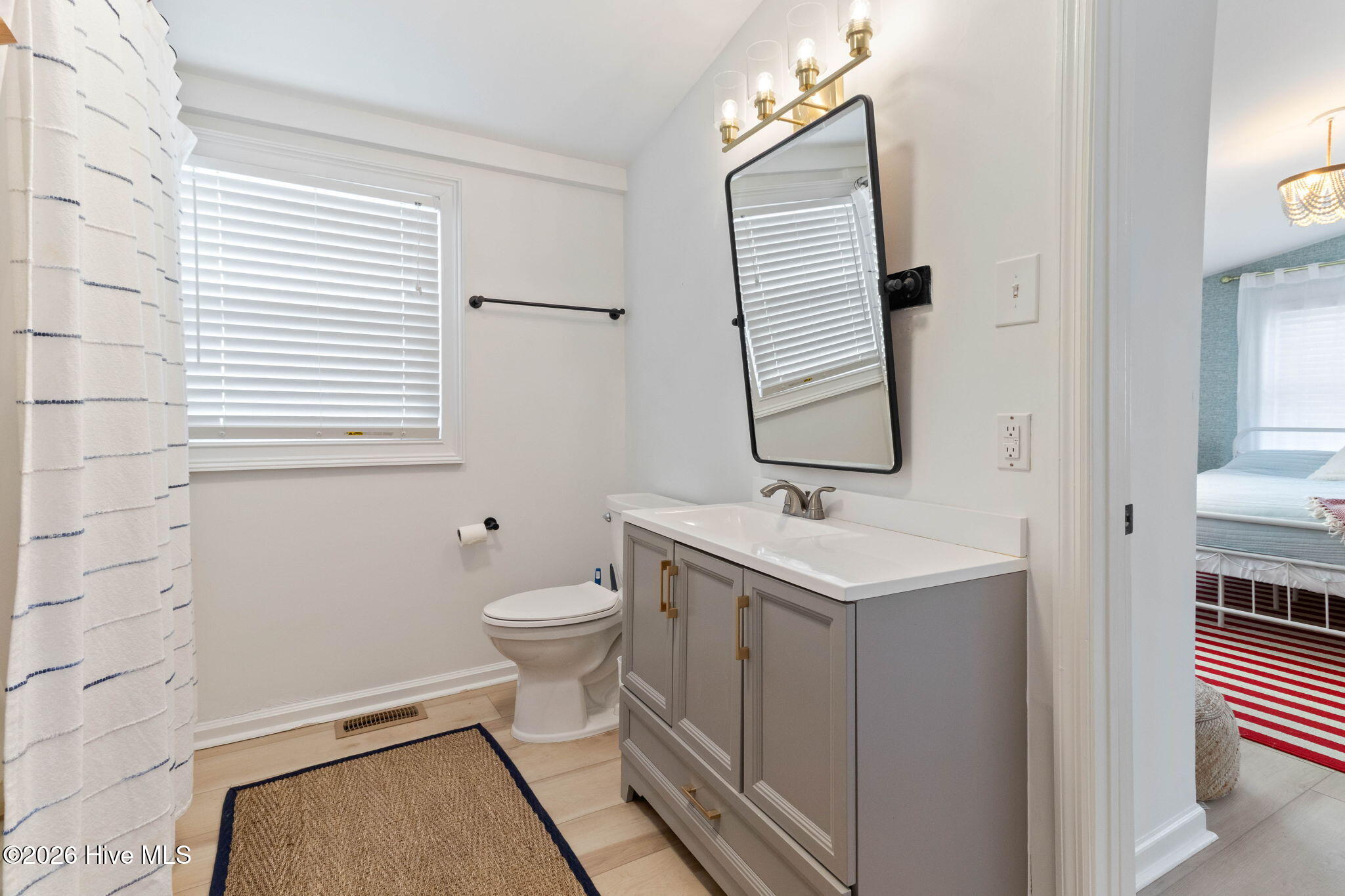 100555843 | Photo 20