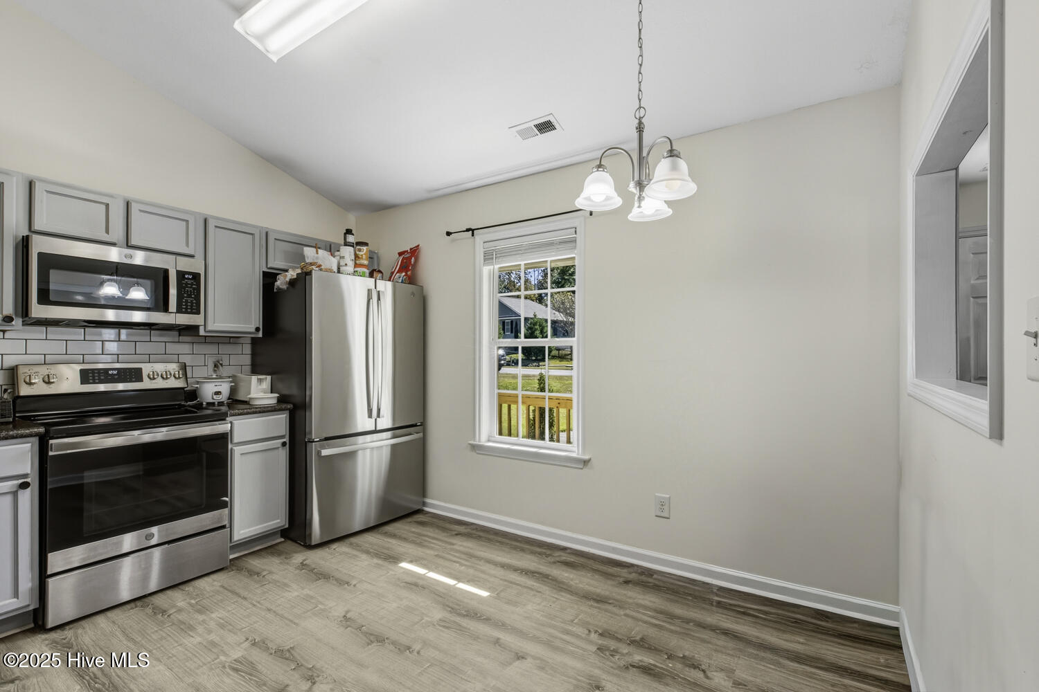 100539908 | Photo 10