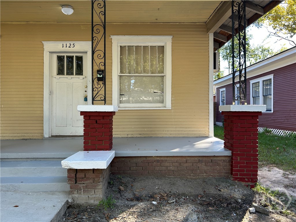 Photo 1 of Single family home for sale at 1125 SE 36th Street, Savannah, GA 31404 | MLS# SA367348 | Listing updated on 2026-10-29