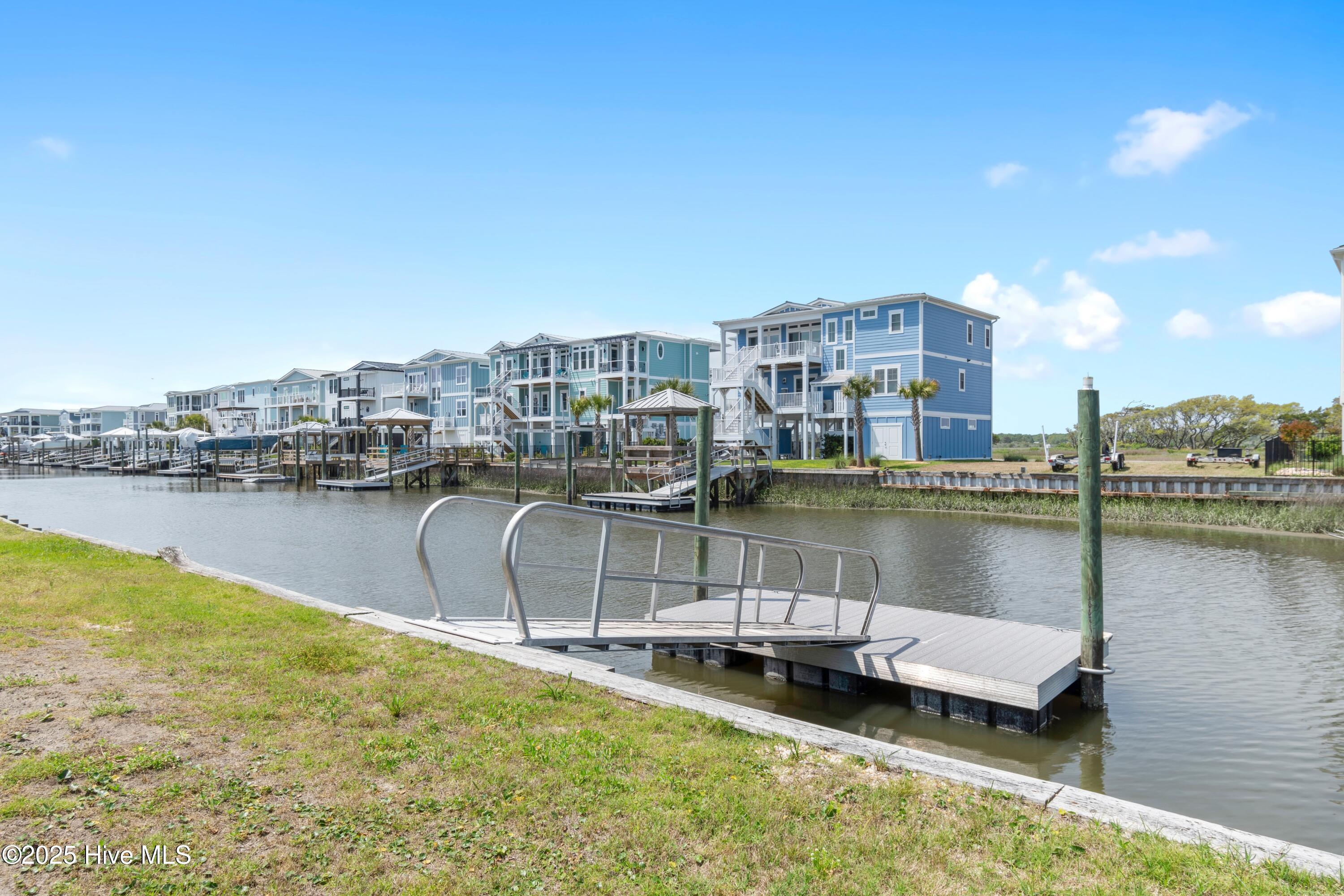 100503570 | Photo 11