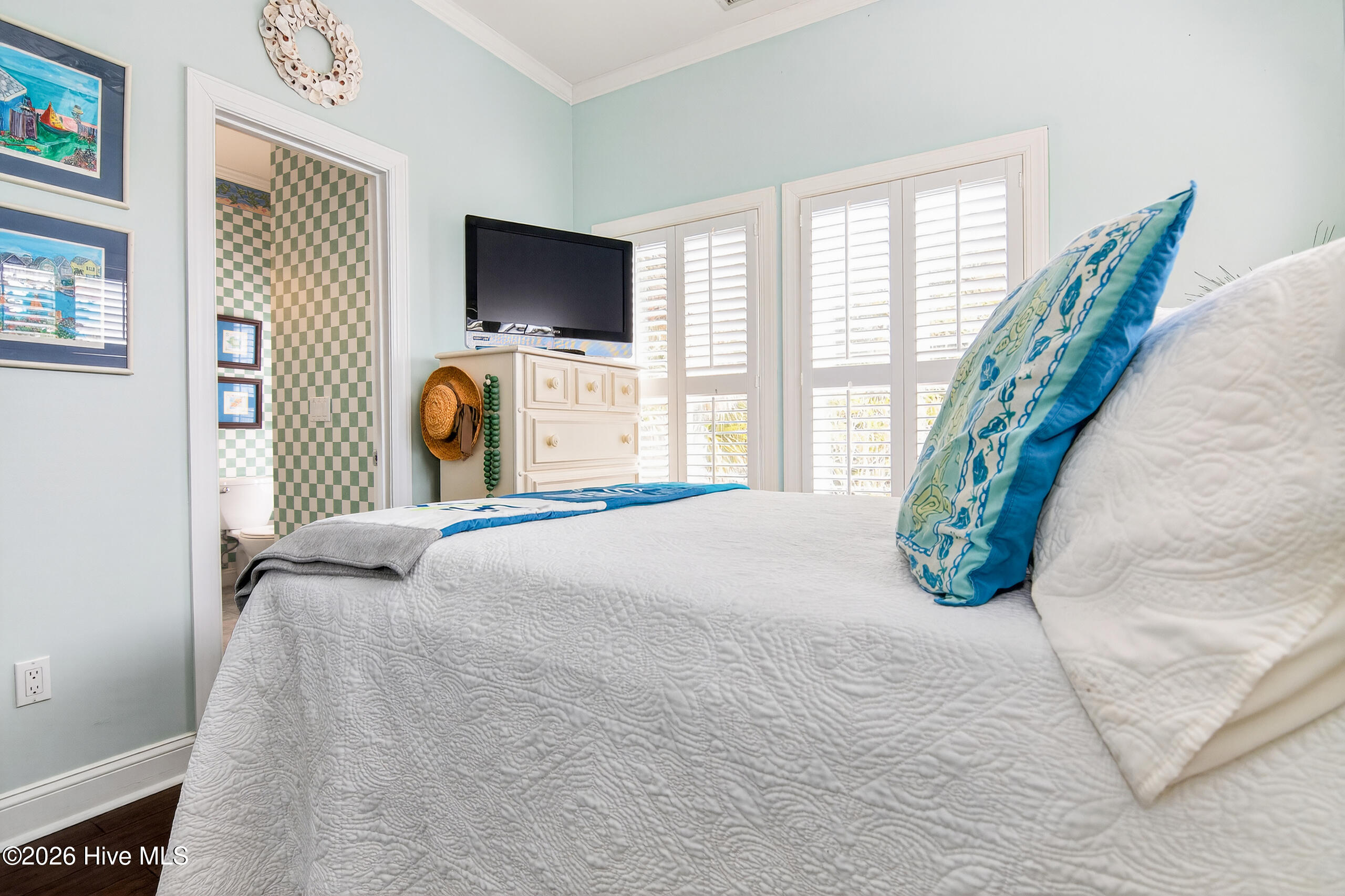 100556296 | Photo 28