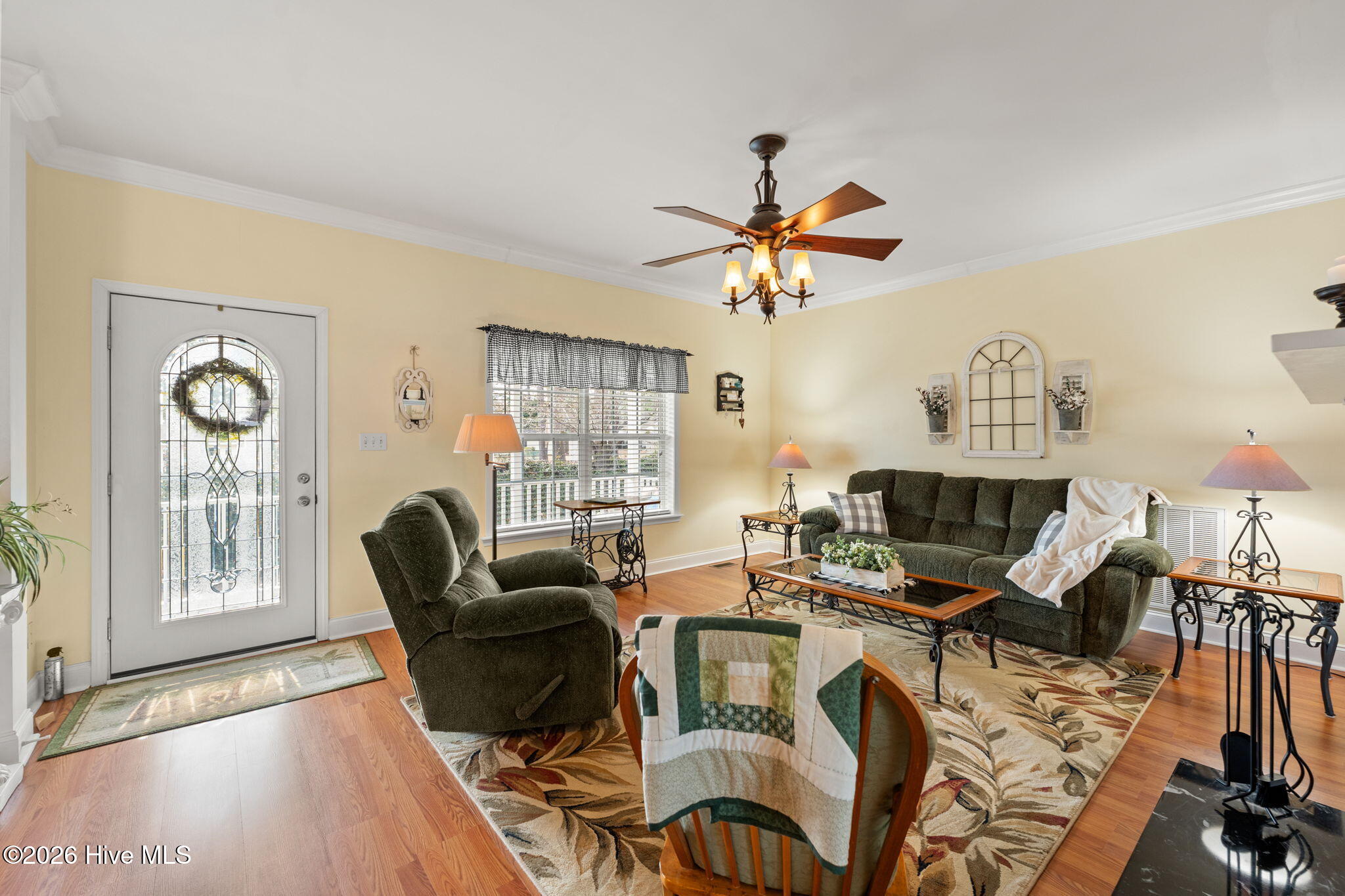 100555983 | Photo 13