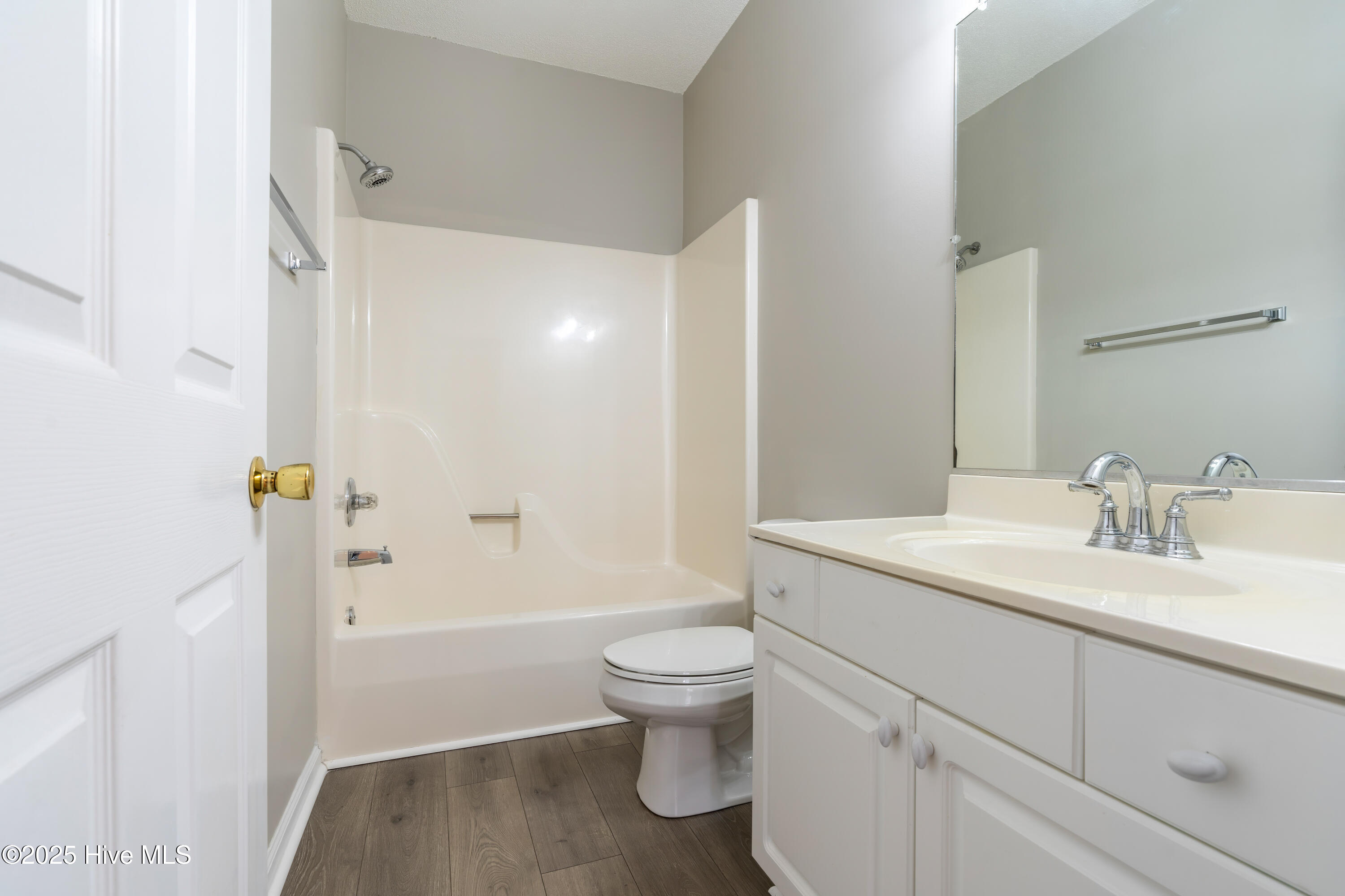 100543647 | Photo 28