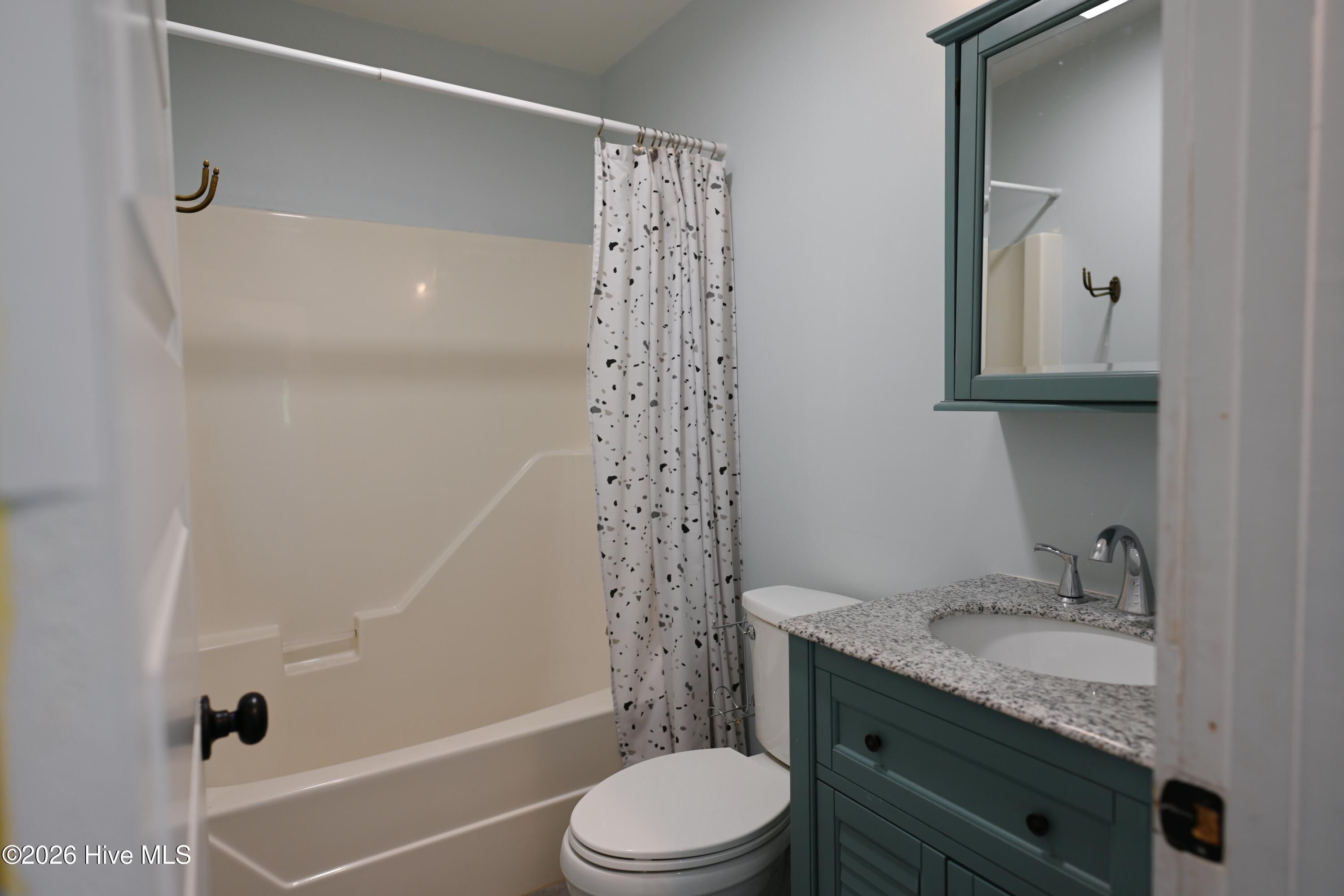 100570662 | Photo 44