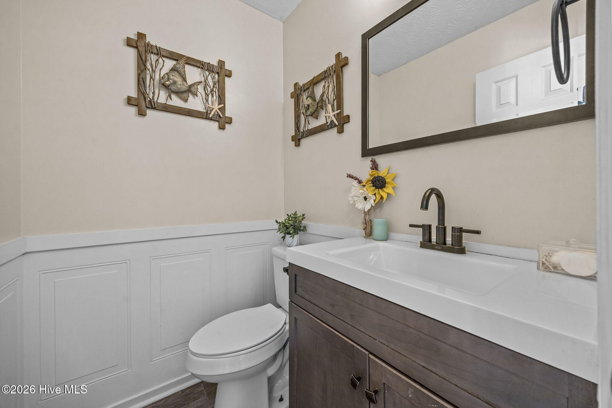 100549492 | Photo 12