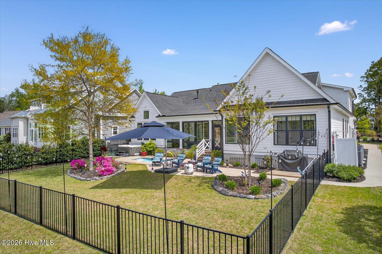 100566266 | Photo 56