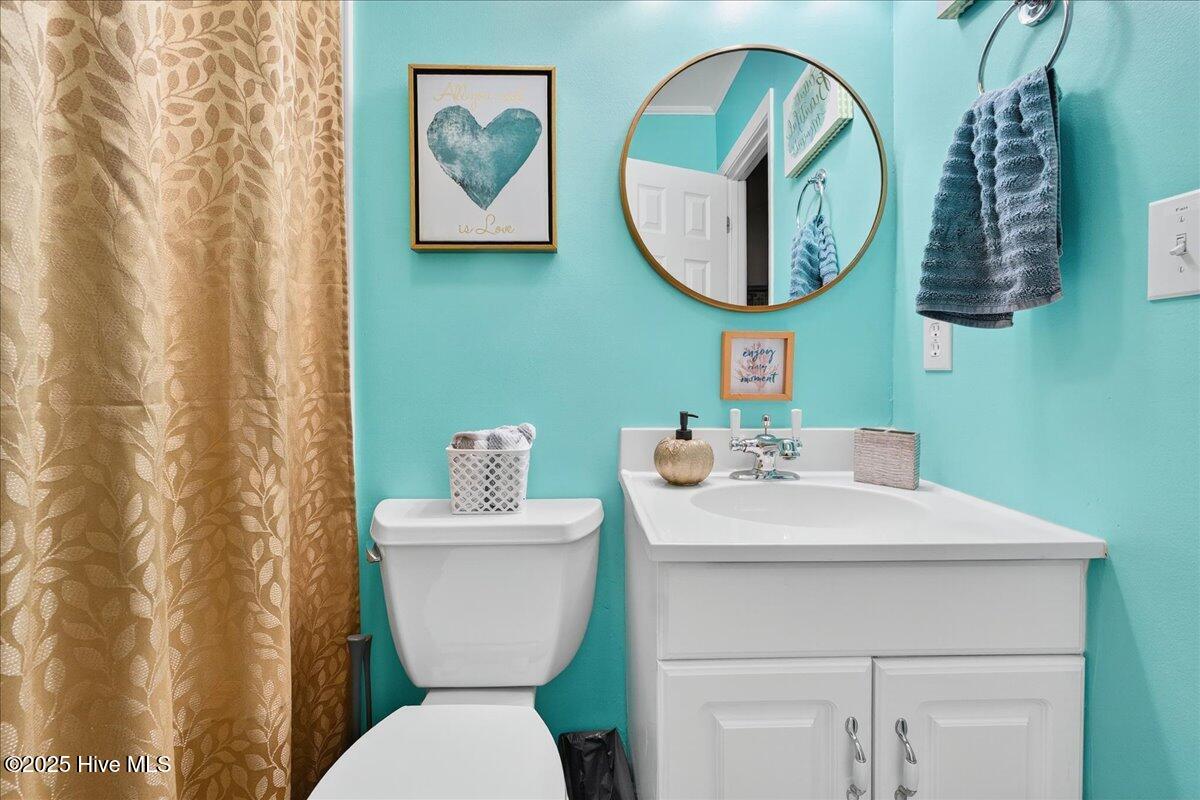 100535410 | Photo 27