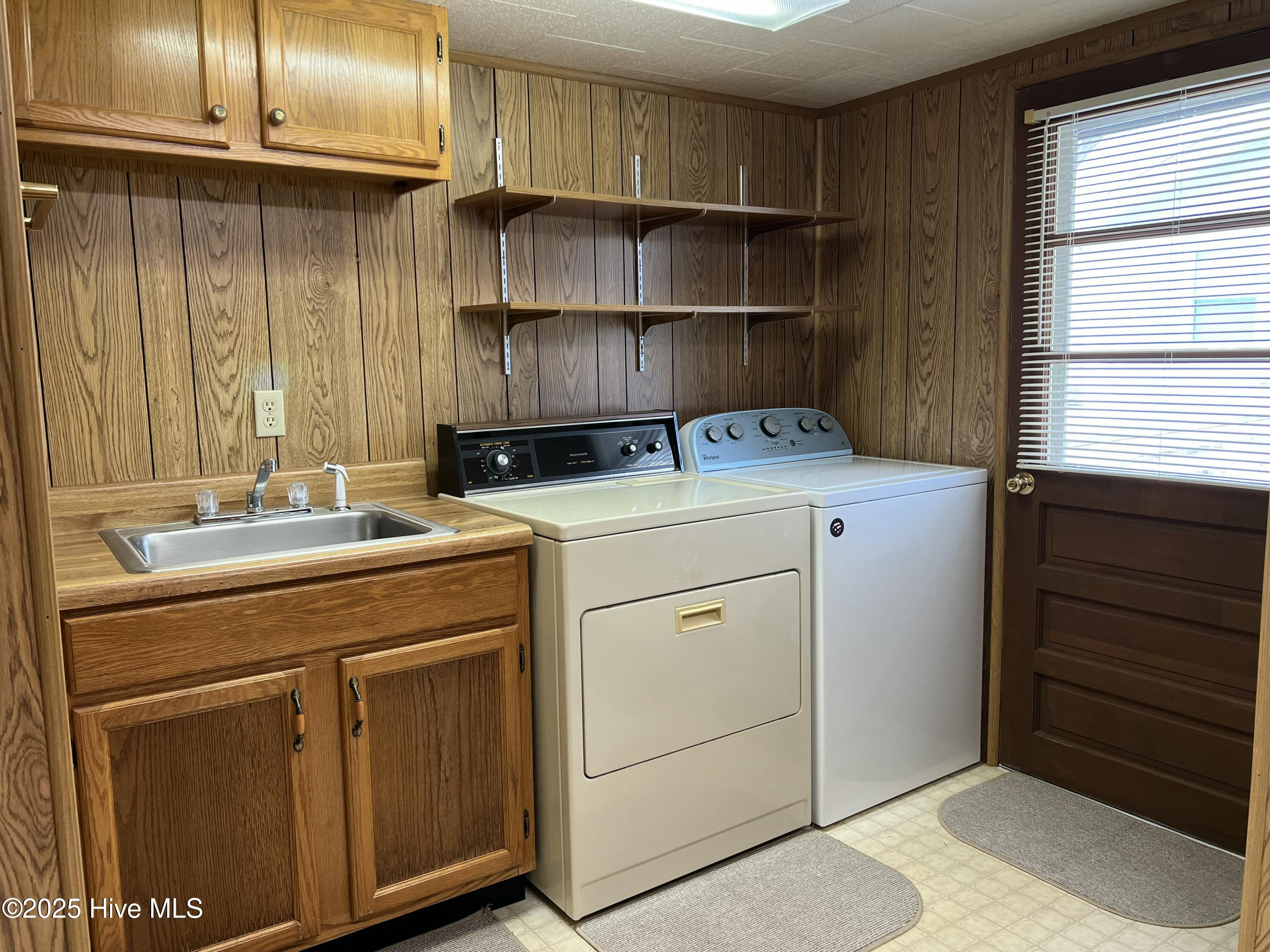 Laundry/mud room