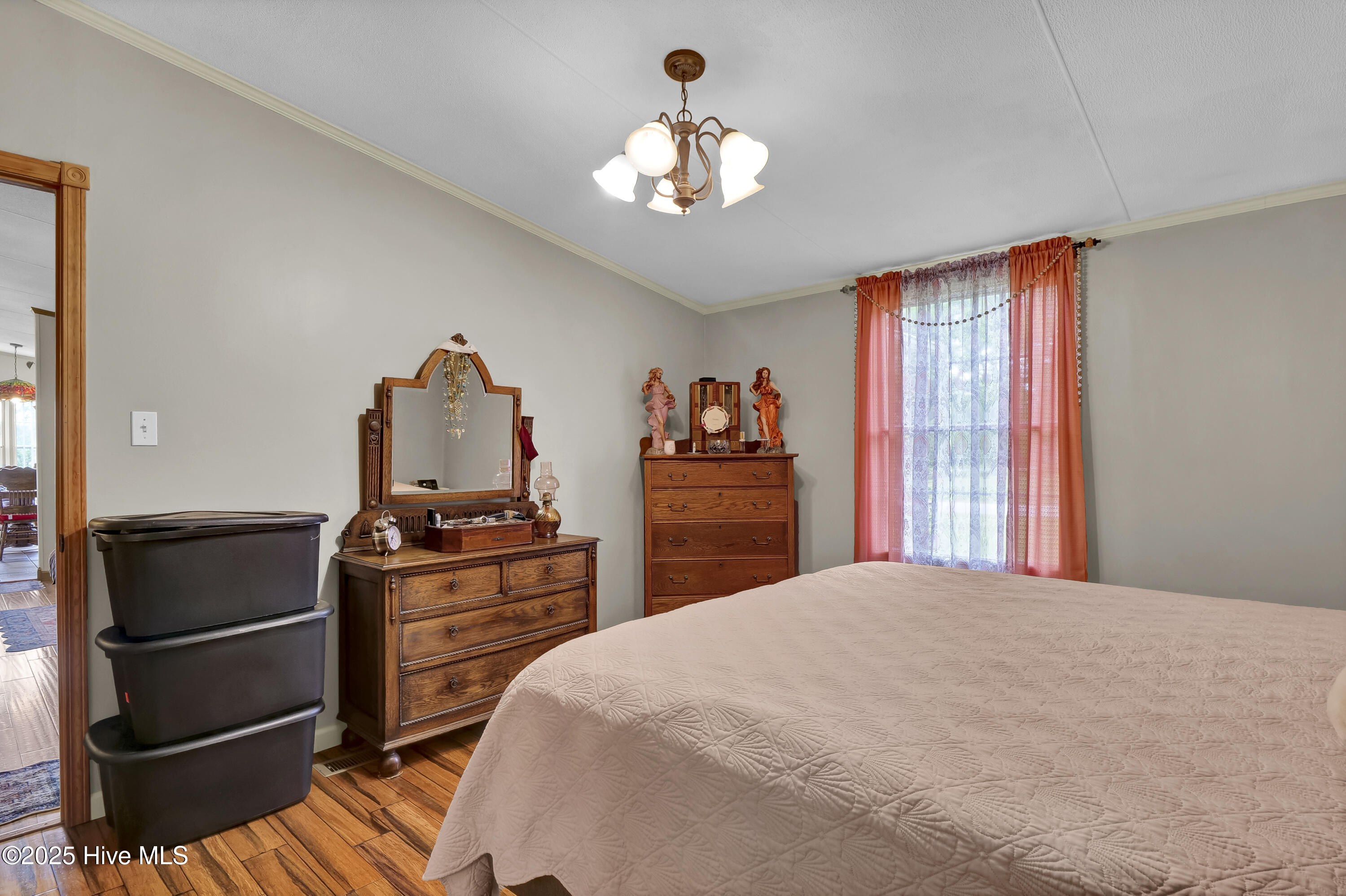 100503942 | Photo 17