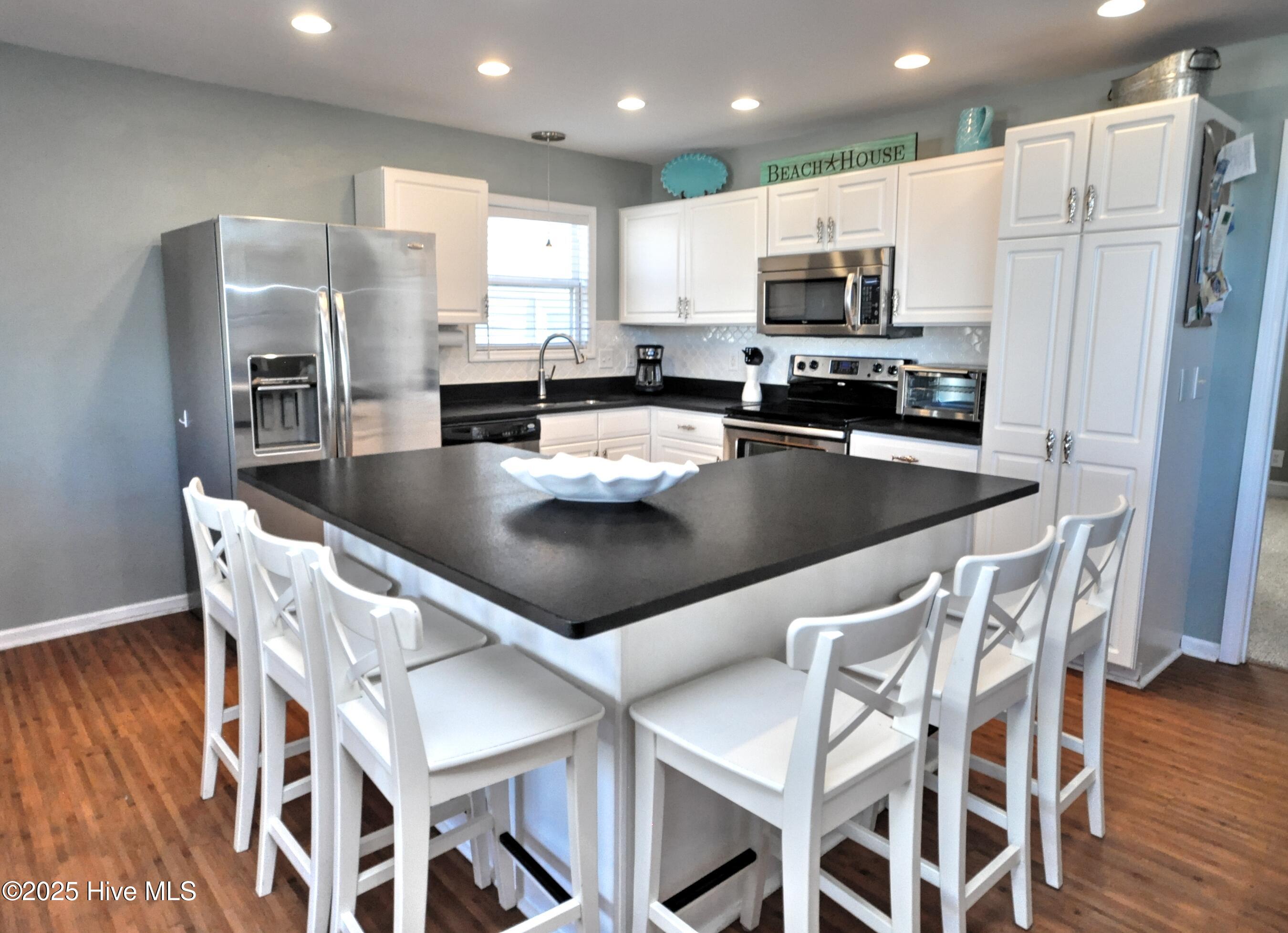 100545974 | Photo 15