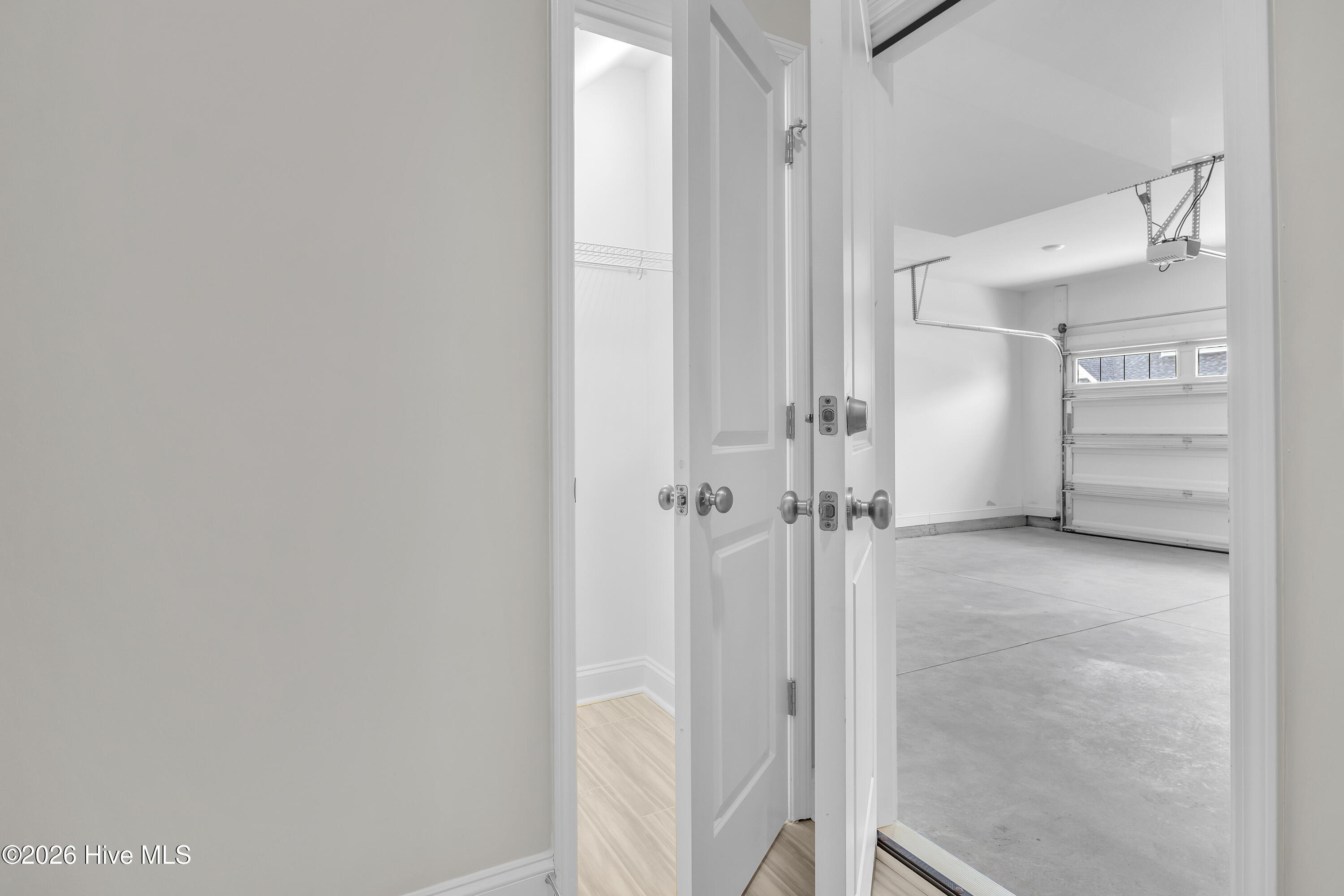 100552787 | Photo 25