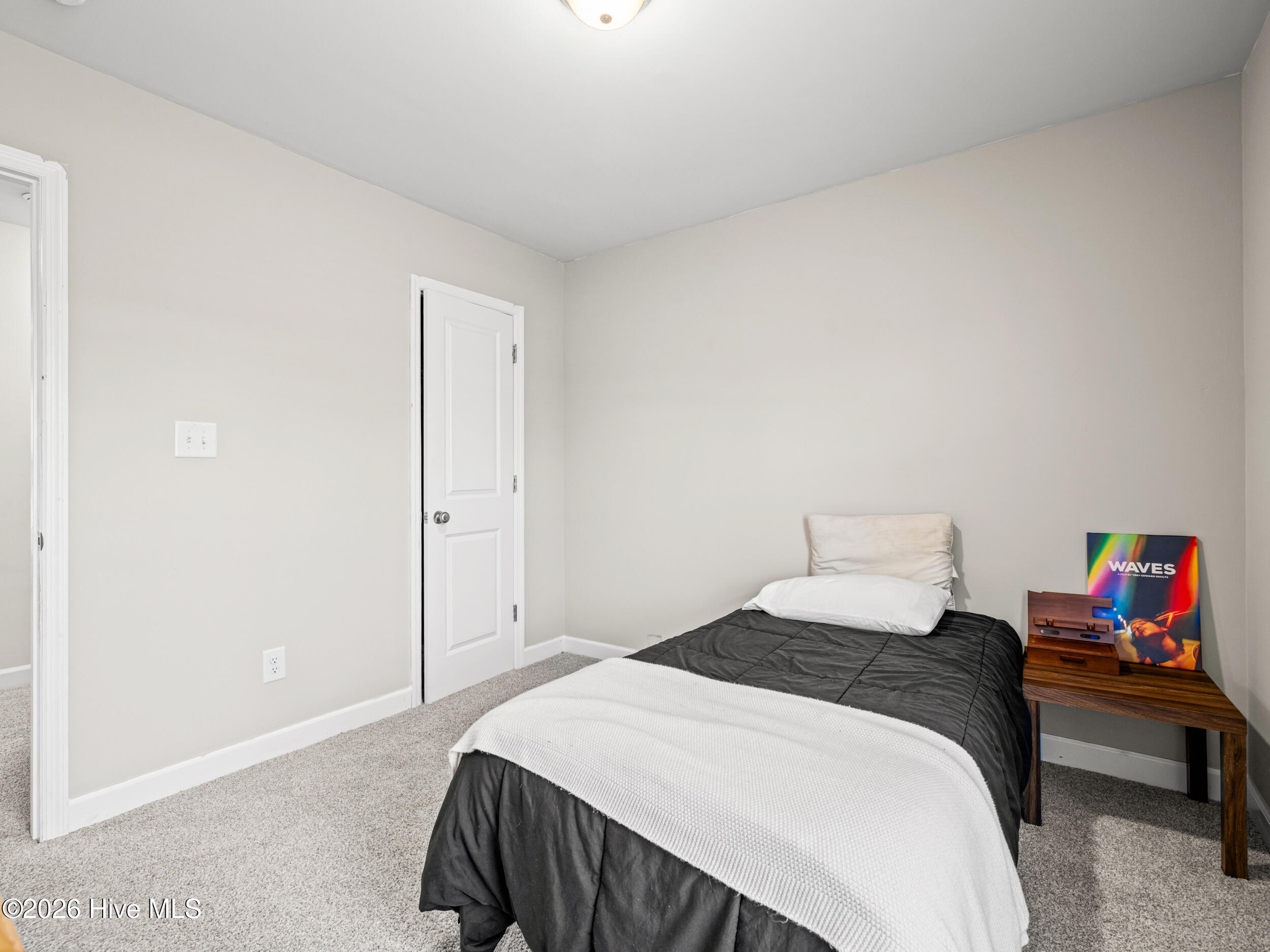 100565211 | Photo 50