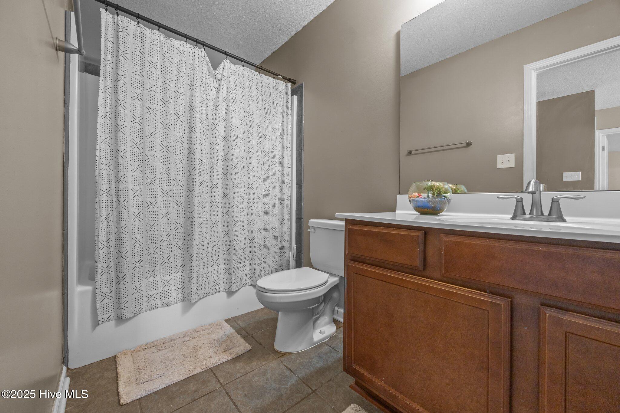 100555918 | Photo 25