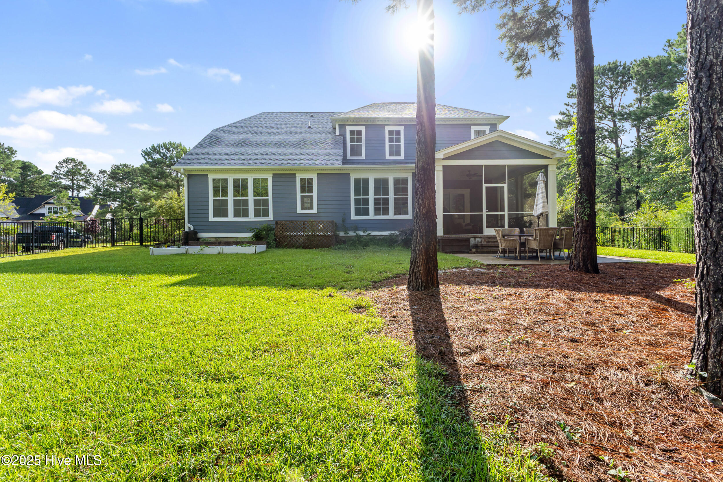 100518593 | Photo 60