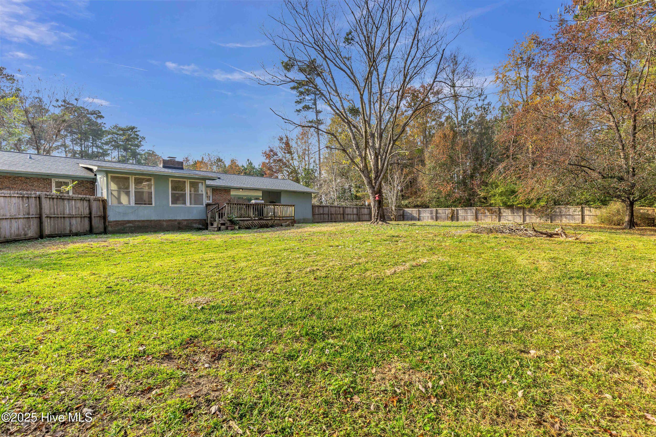 100543256 | Photo 36