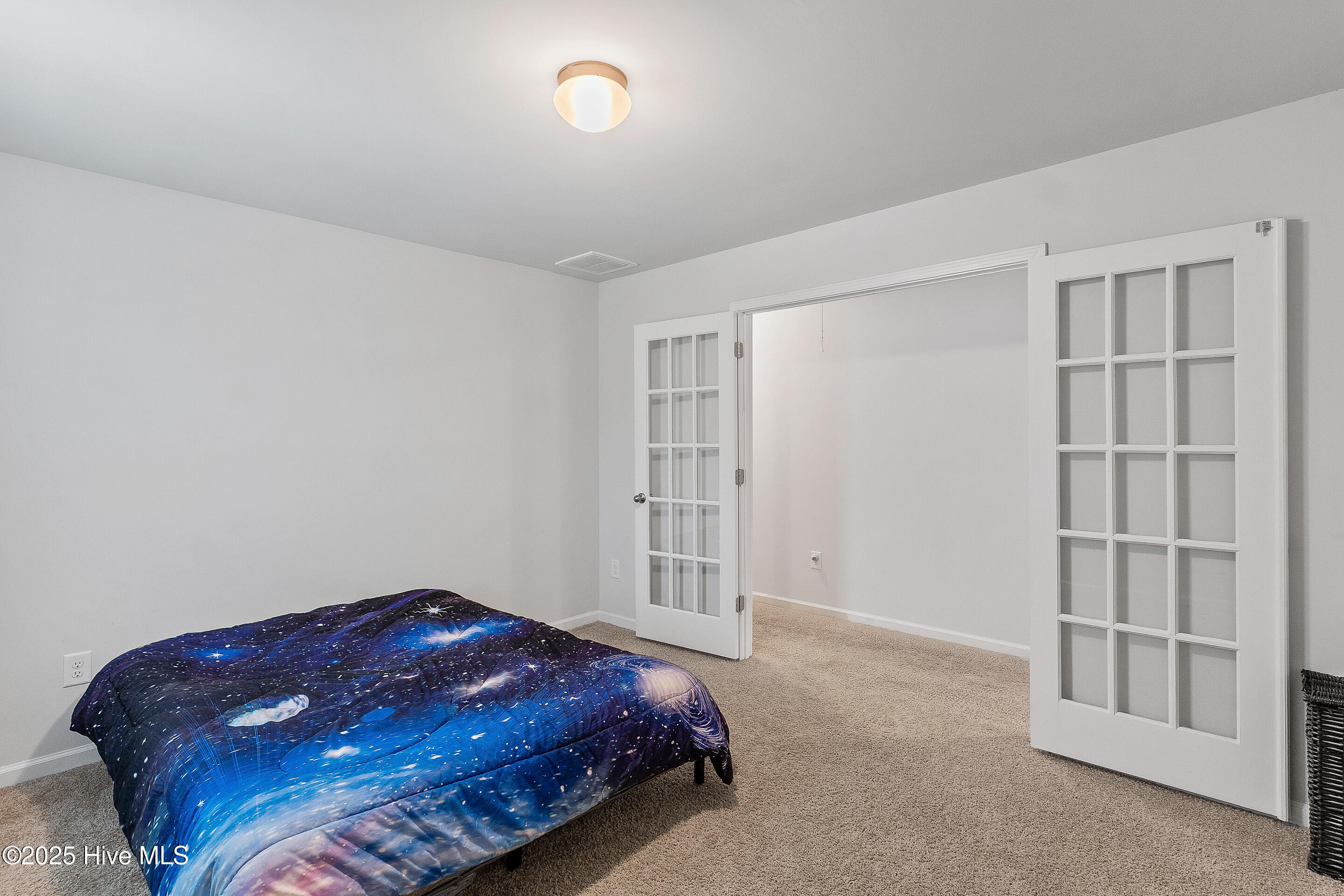 100510114 | Photo 19