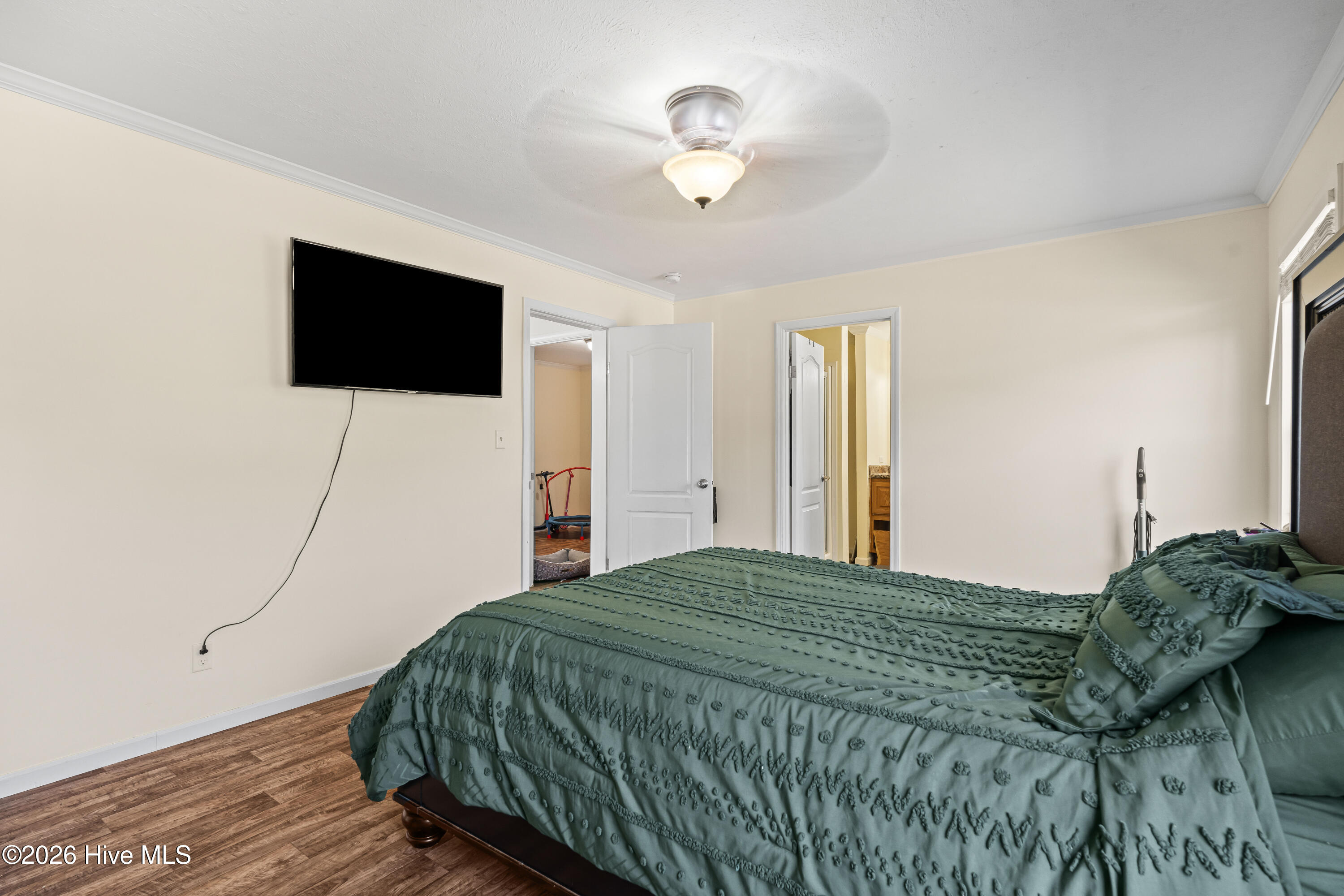 100561552 | Photo 12