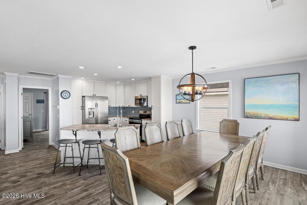 100559201 | Photo 14