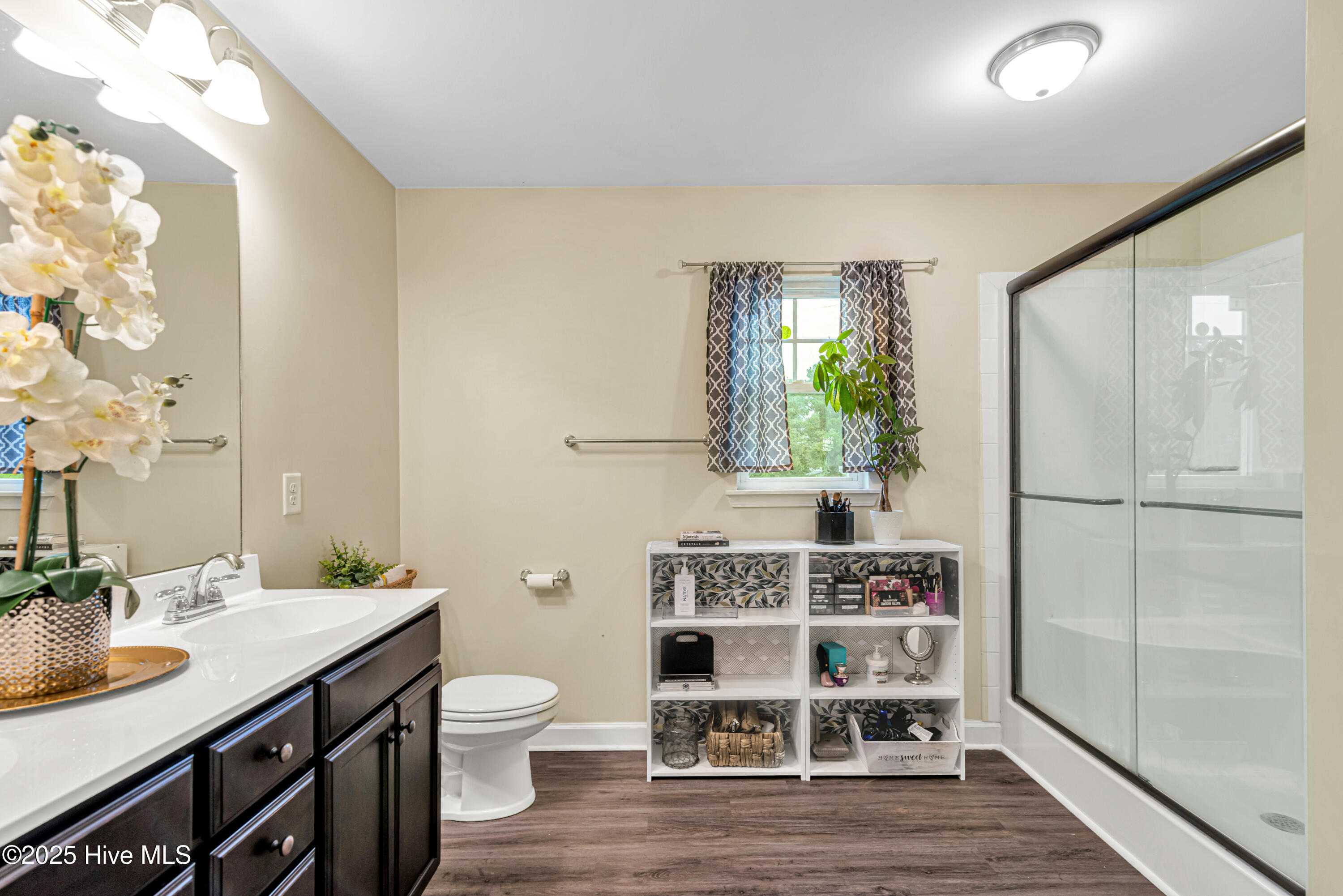 100556038 | Photo 46