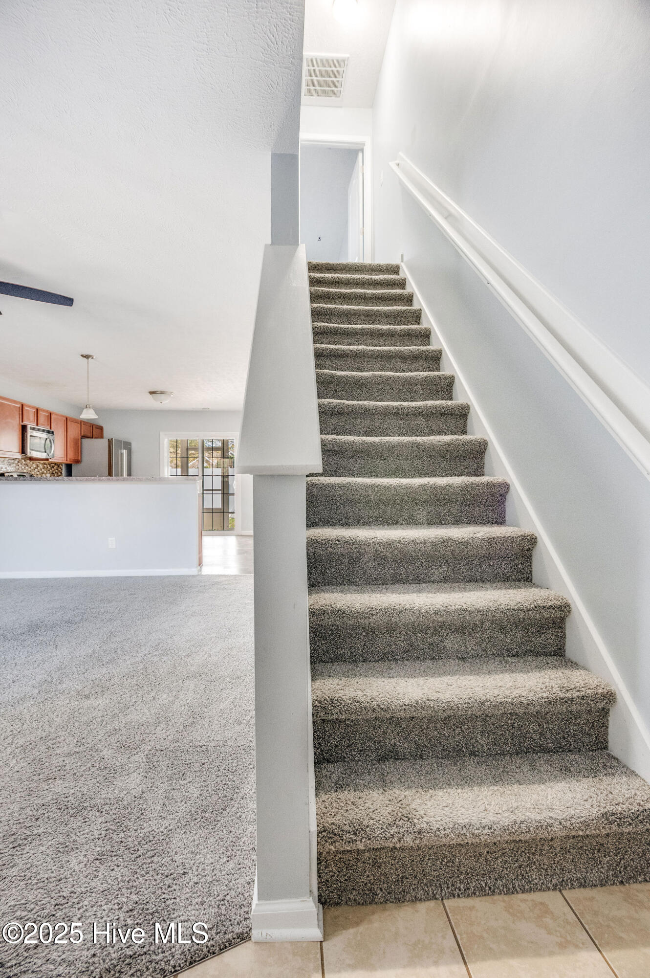 100541408 | Photo 35