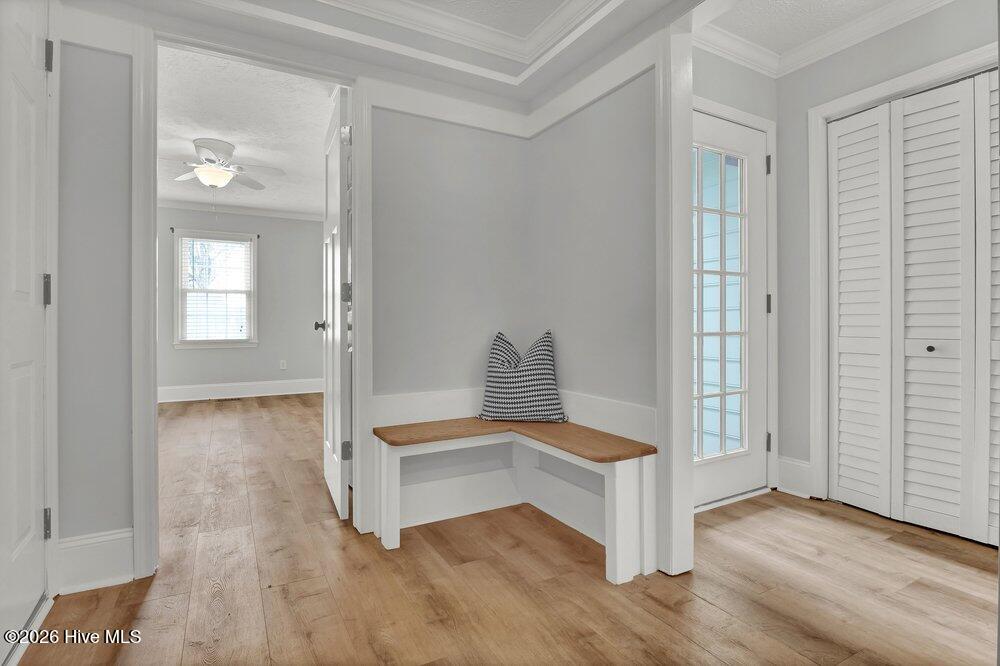 100562479 | Photo 23