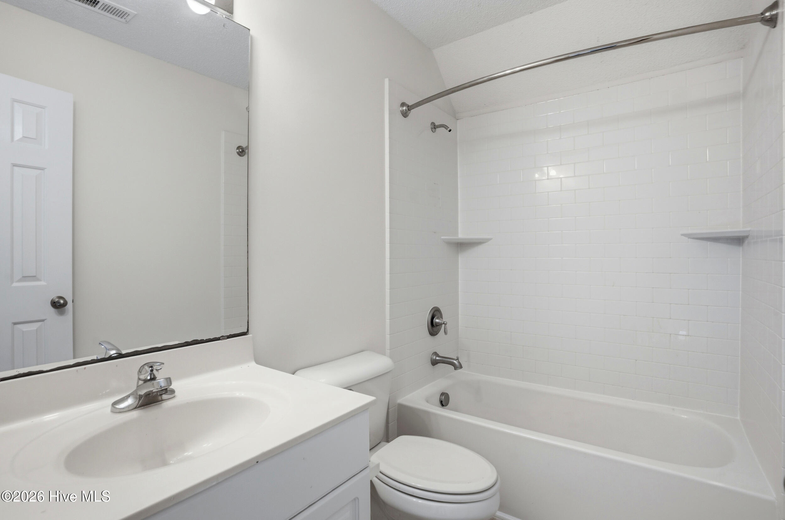 100553859 | Photo 27