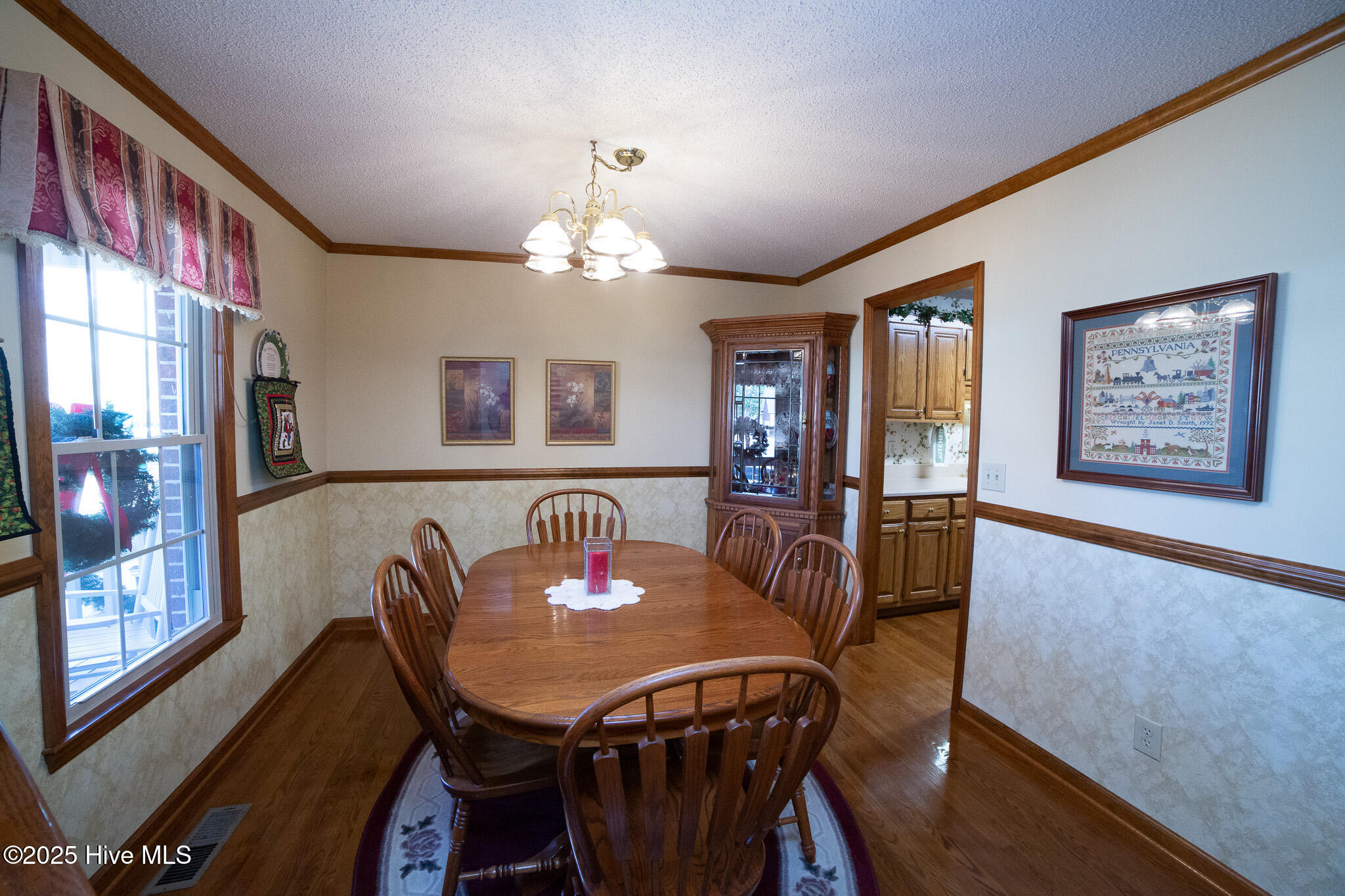 100545469 | Photo 21