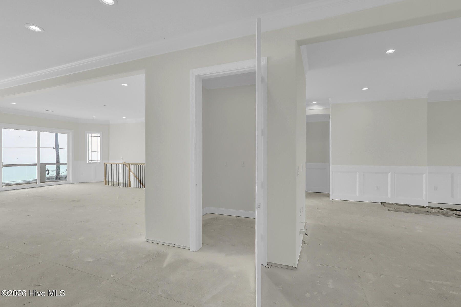 100559253 | Photo 23