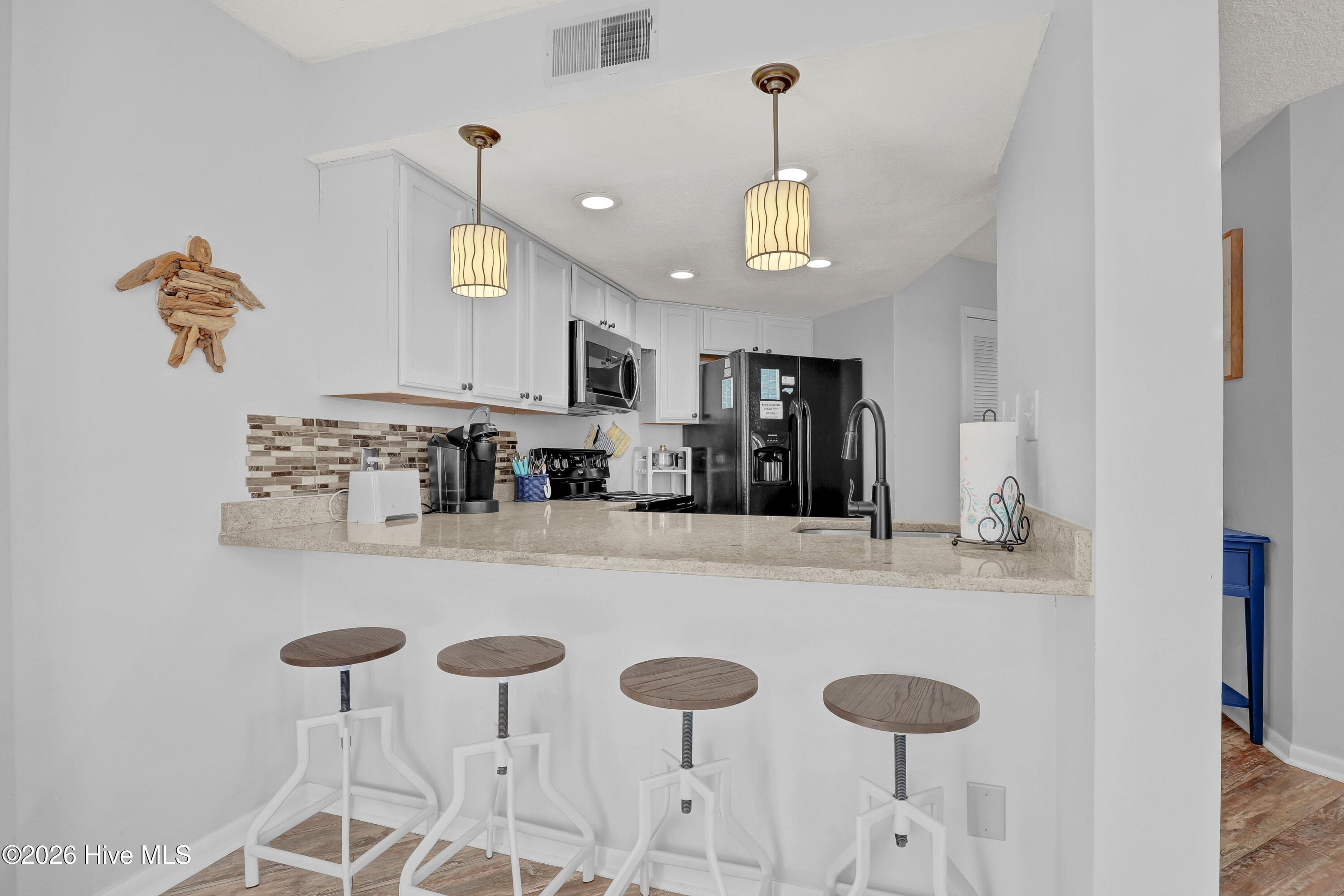 100565249 | Photo 14