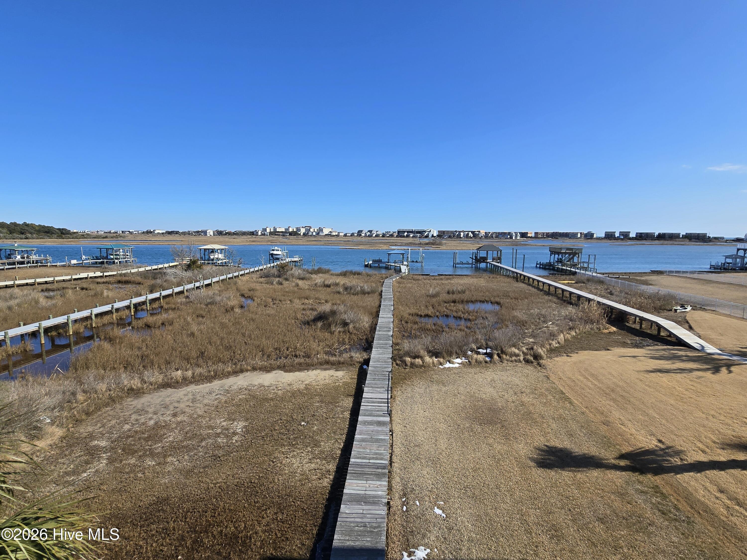 100553639 | Photo 24