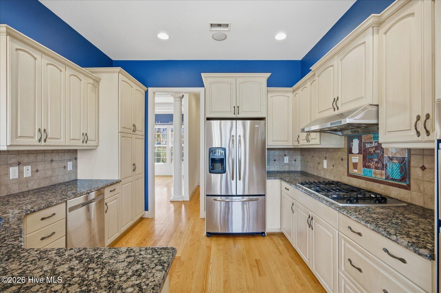 100557521 | Photo 18