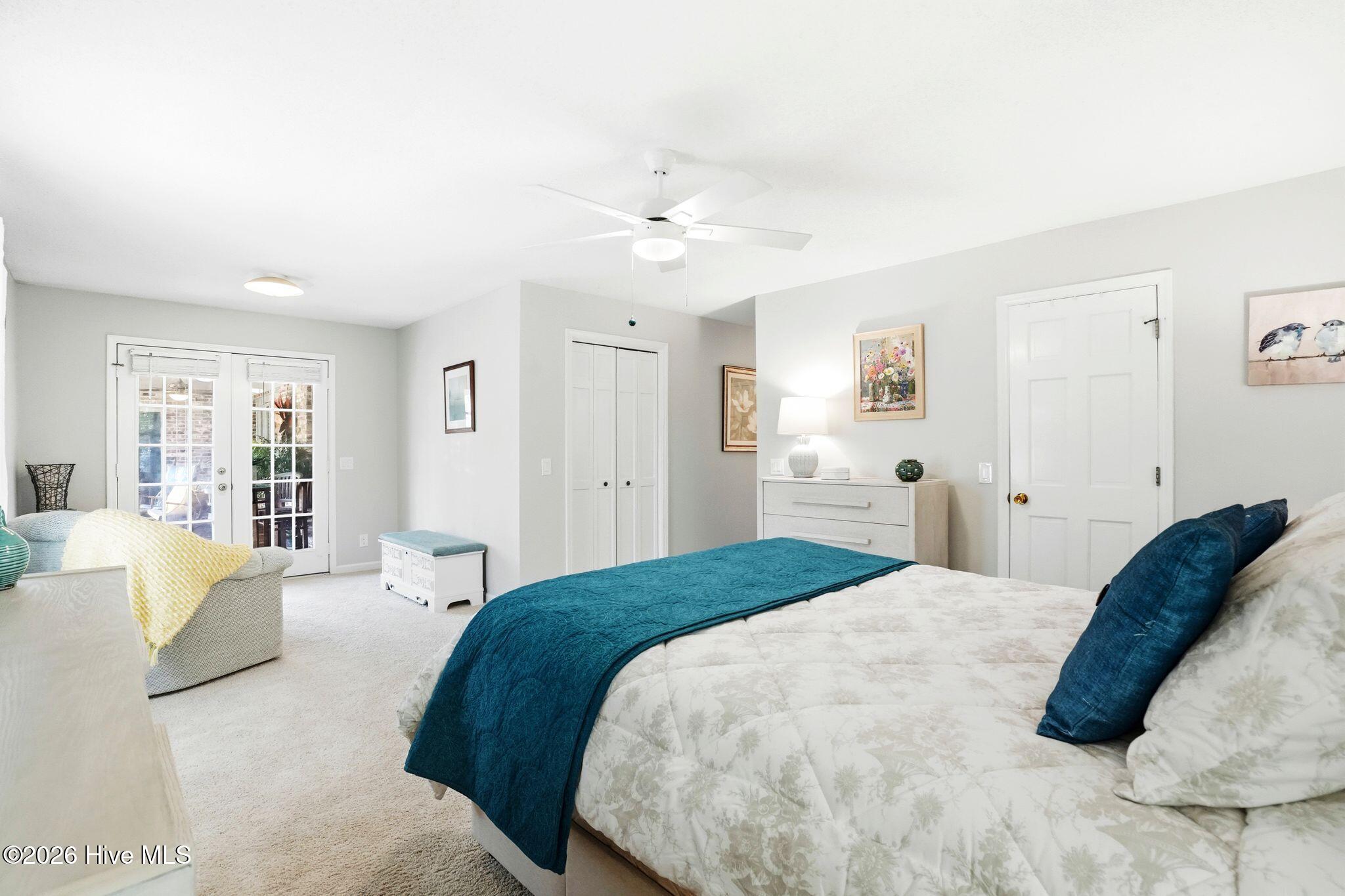 100563763 | Photo 21