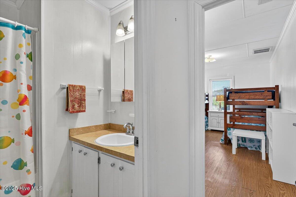 100536675 | Photo 28