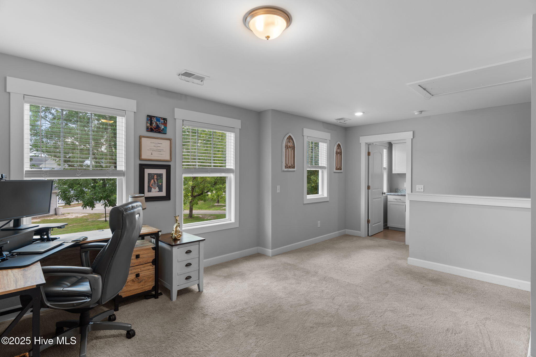 100526886 | Photo 22