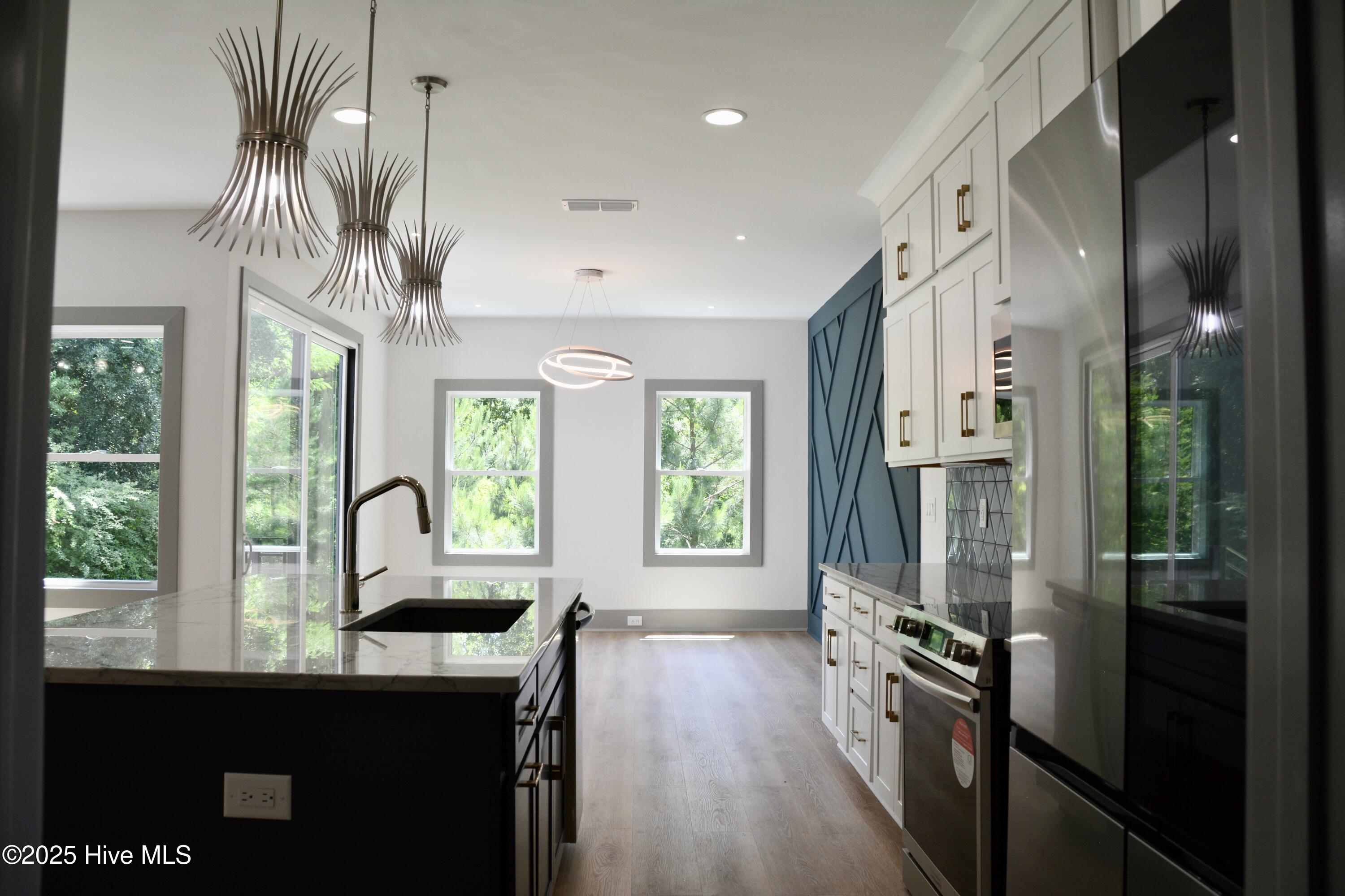 100508502 | Photo 24