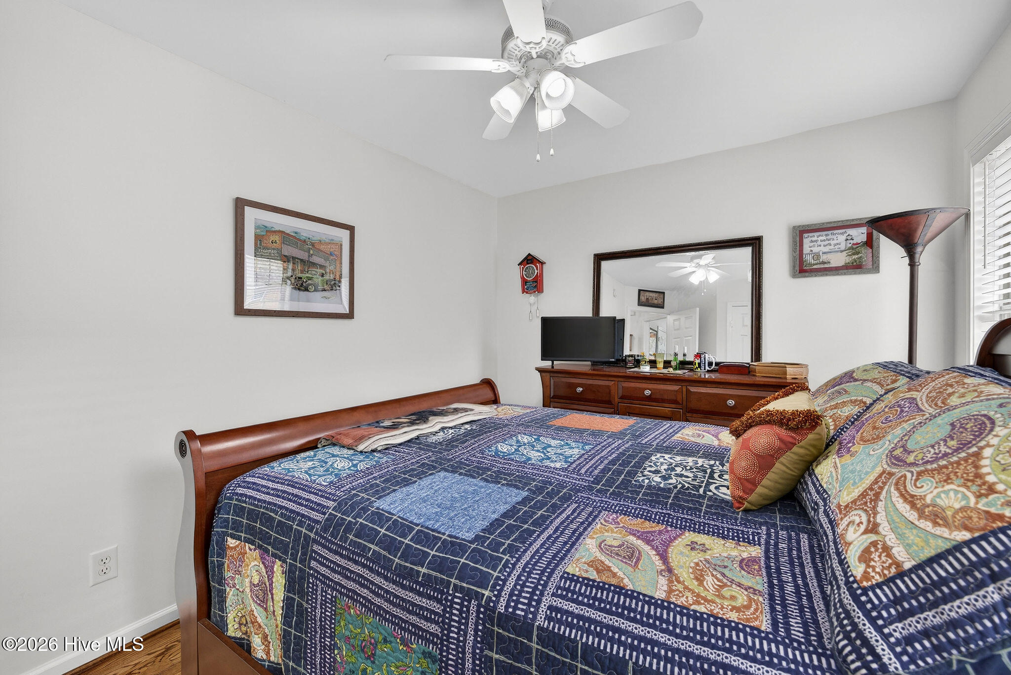 100557092 | Photo 30