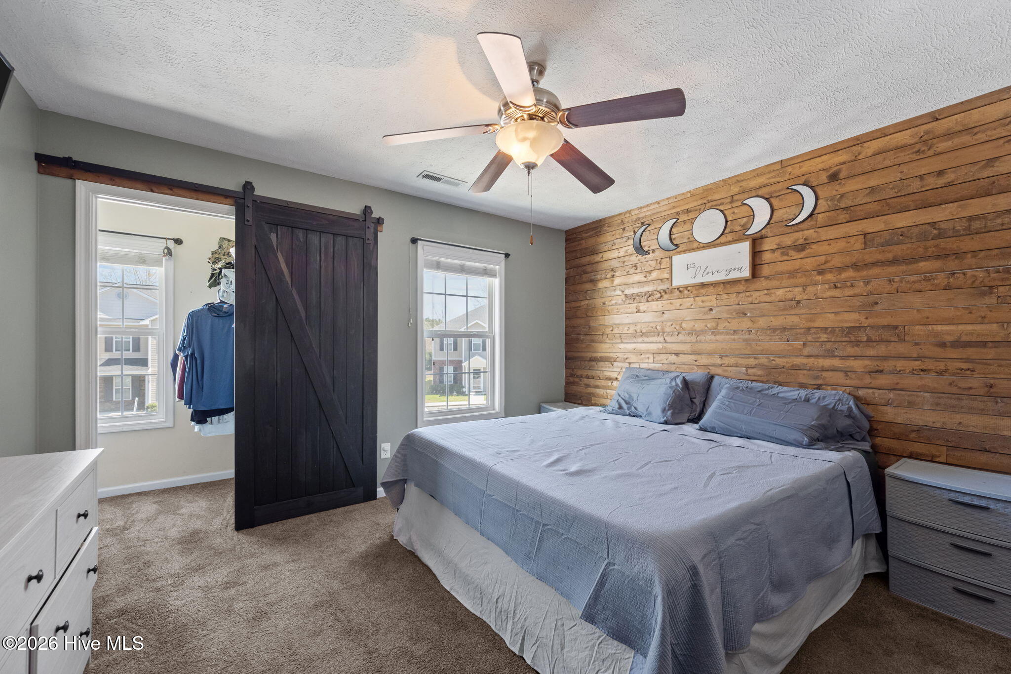 100564313 | Photo 11