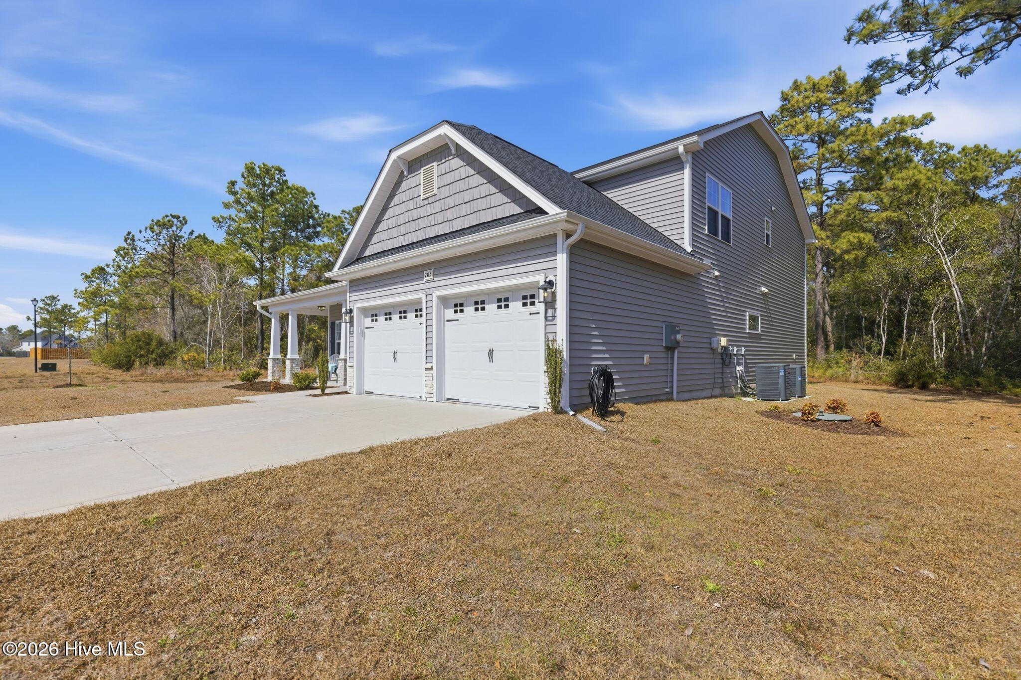 100558926 | Photo 55