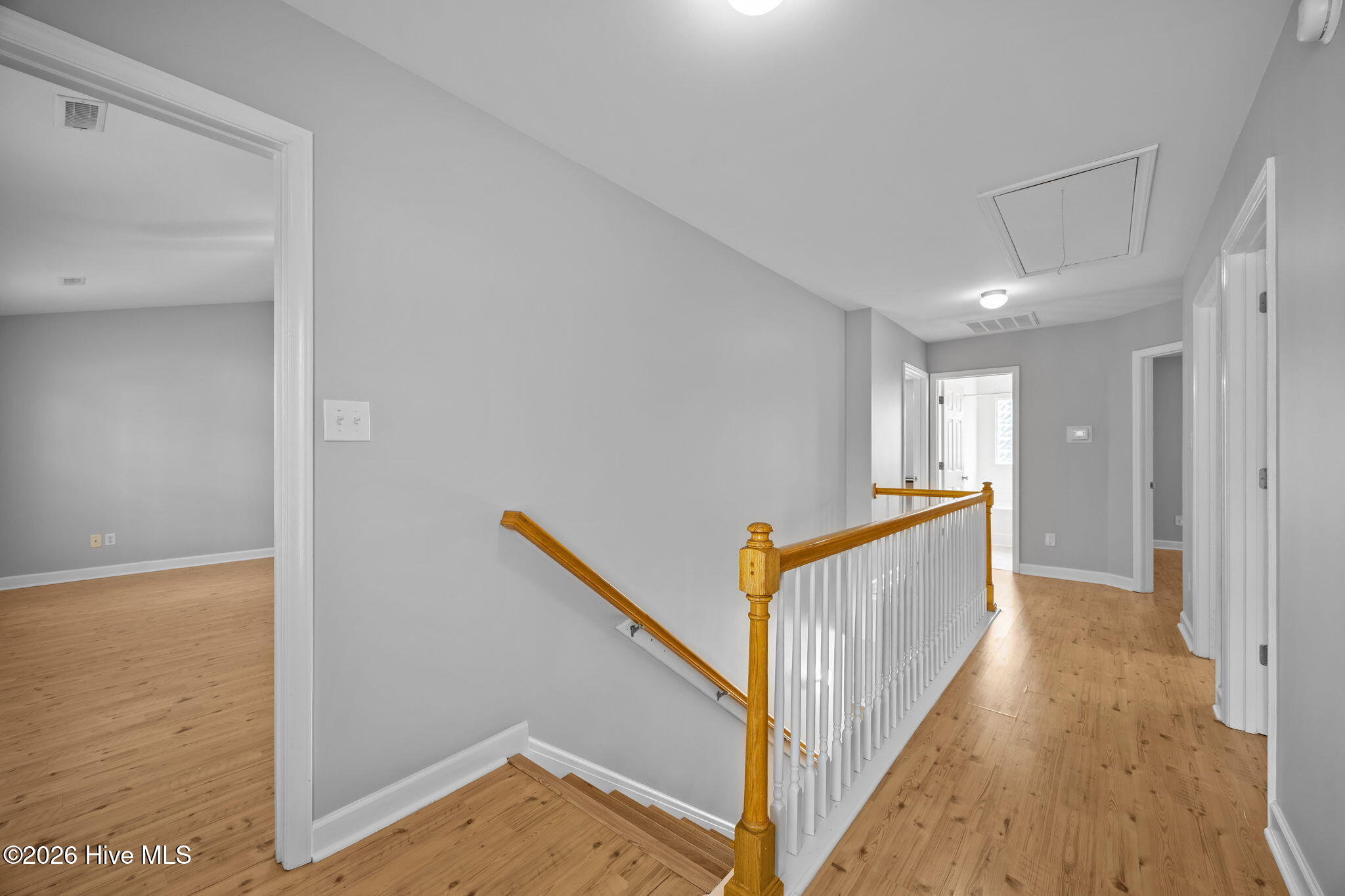 100565984 | Photo 20