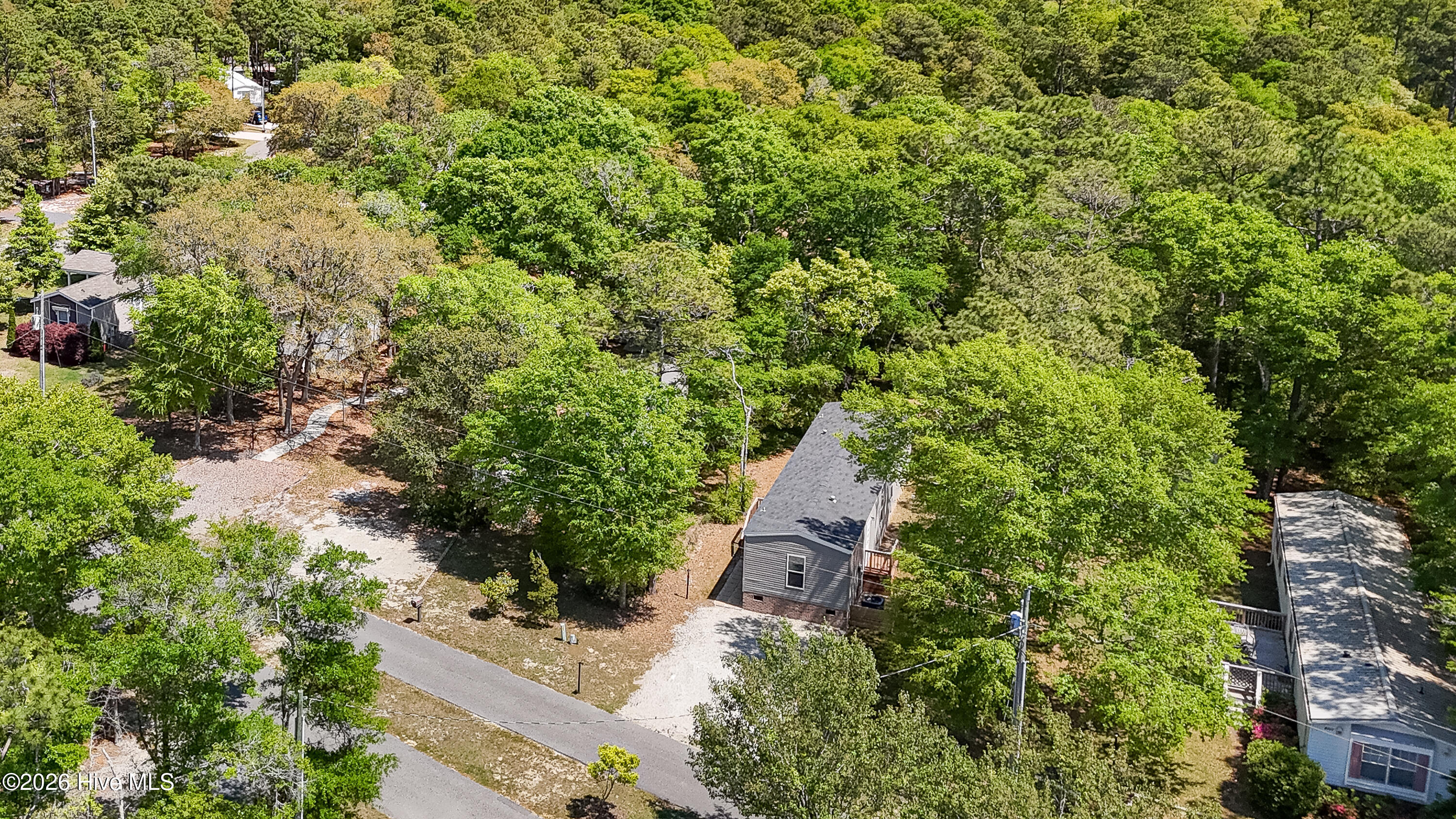 100568347 | Photo 35