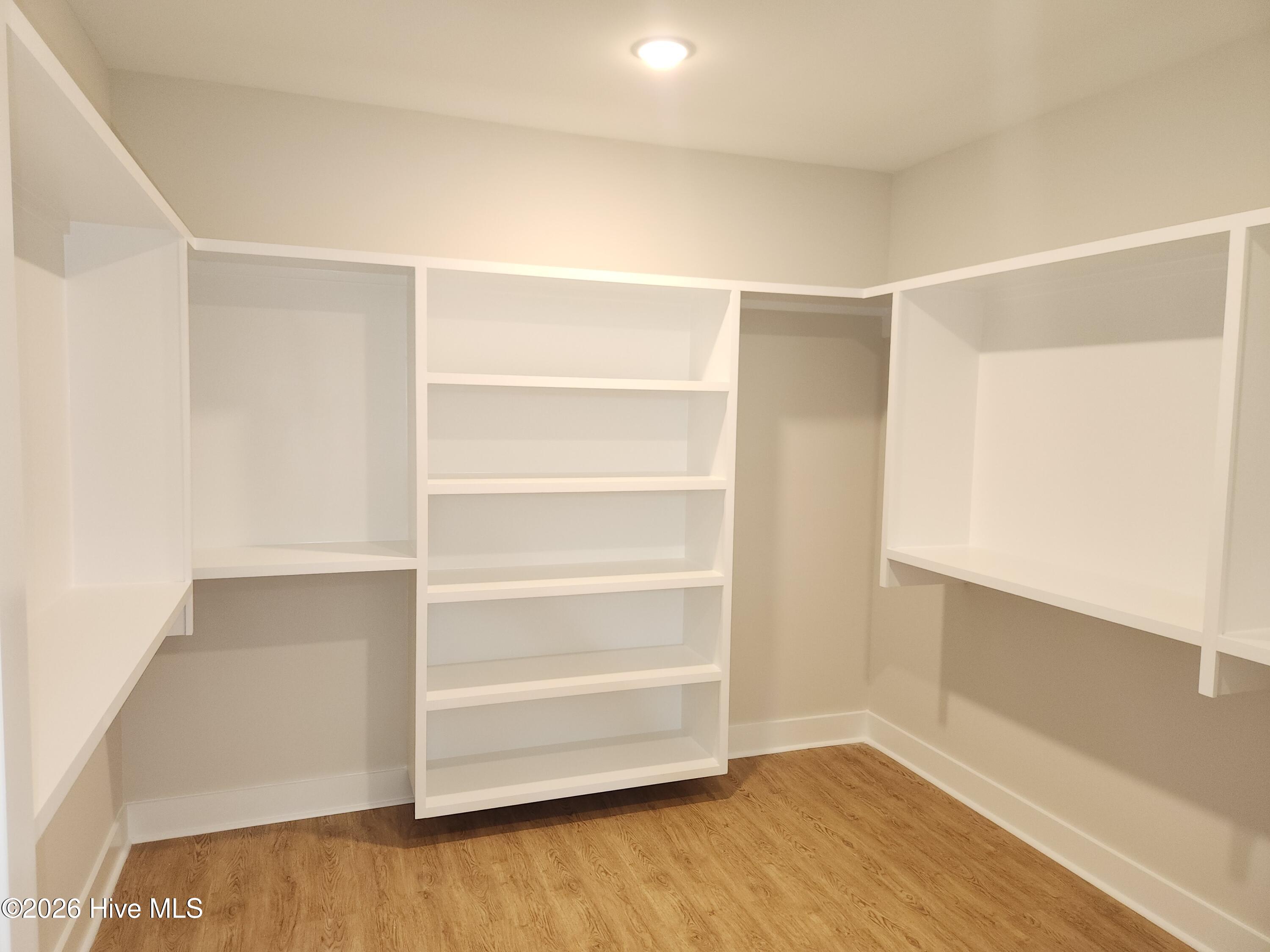 100566196 | Photo 31