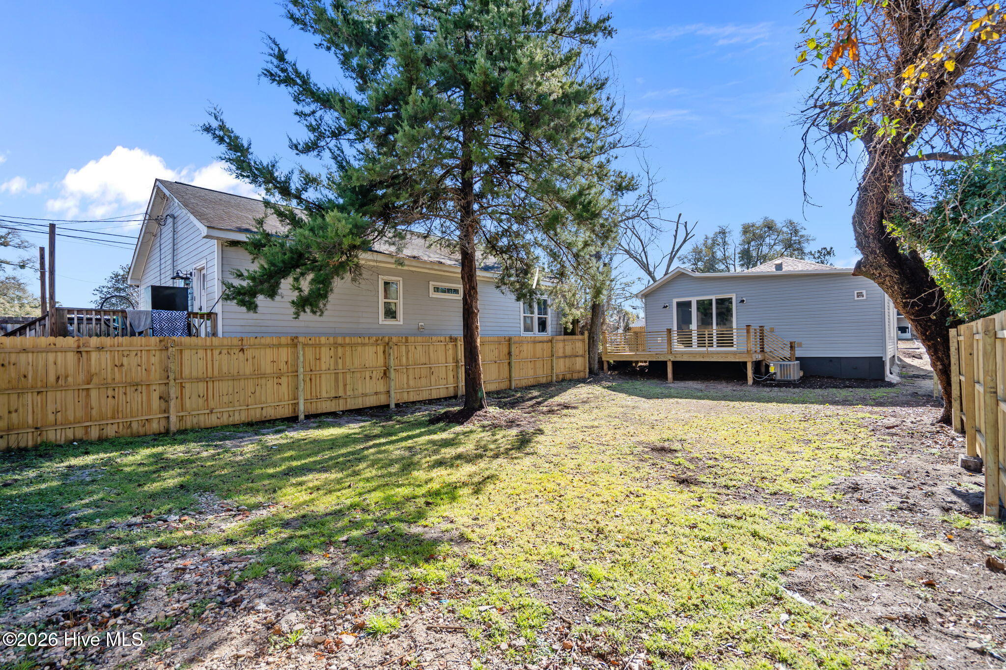 100550651 | Photo 15