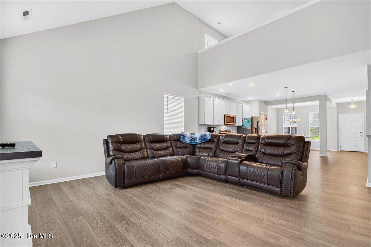 100516826 | Photo 15