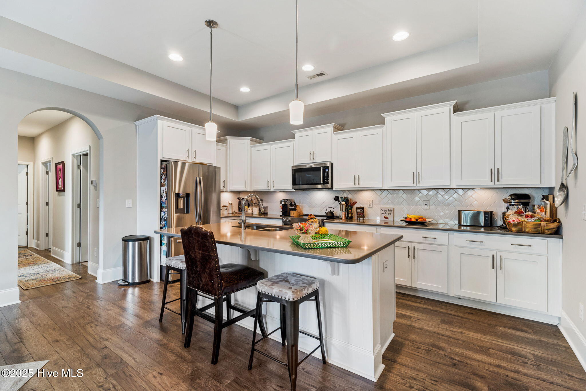 100542385 | Photo 18