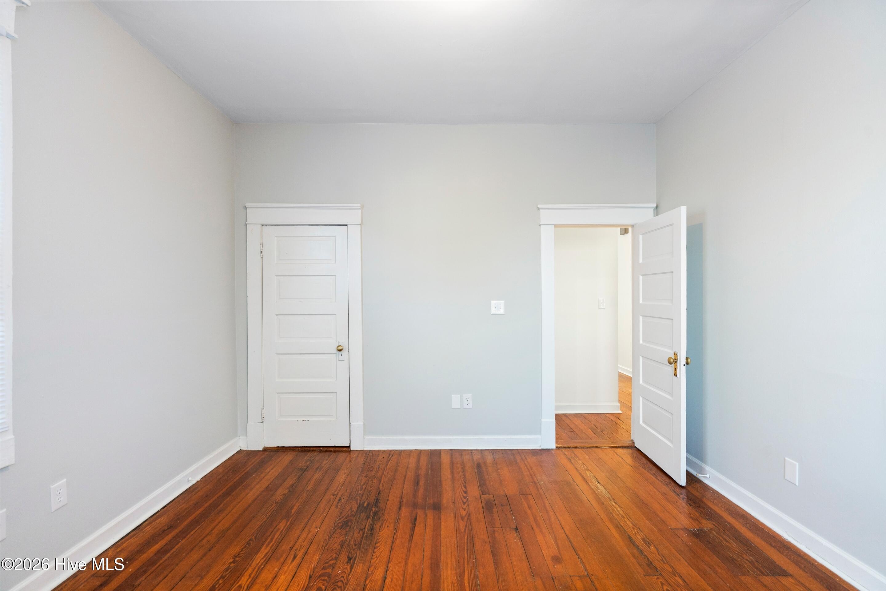 100549514 | Photo 23