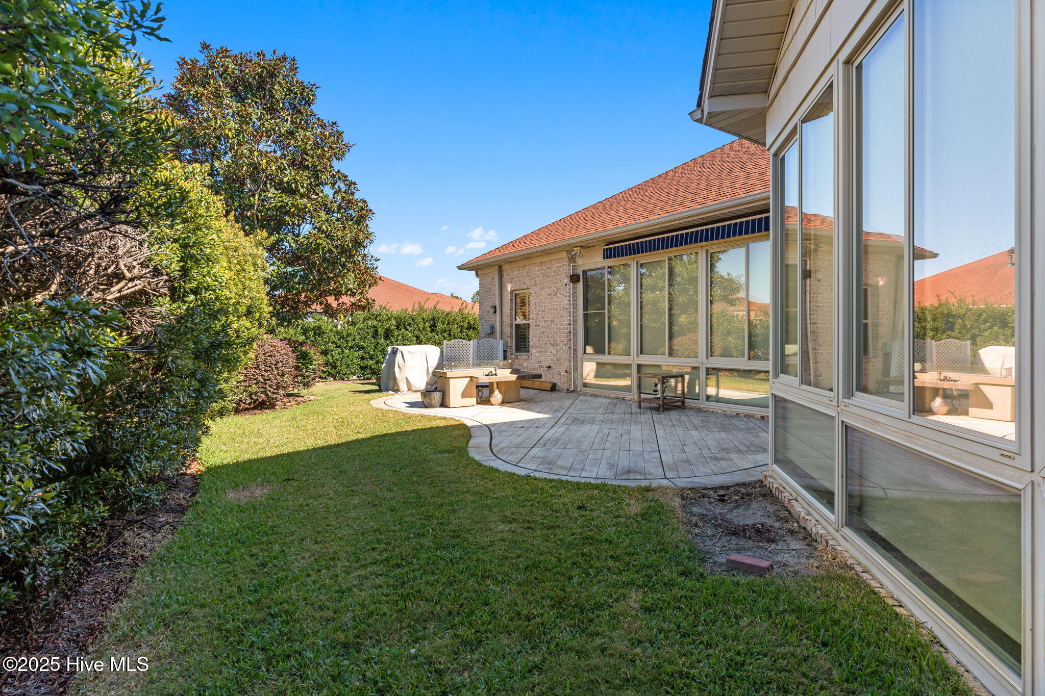 100538069 | Photo 30