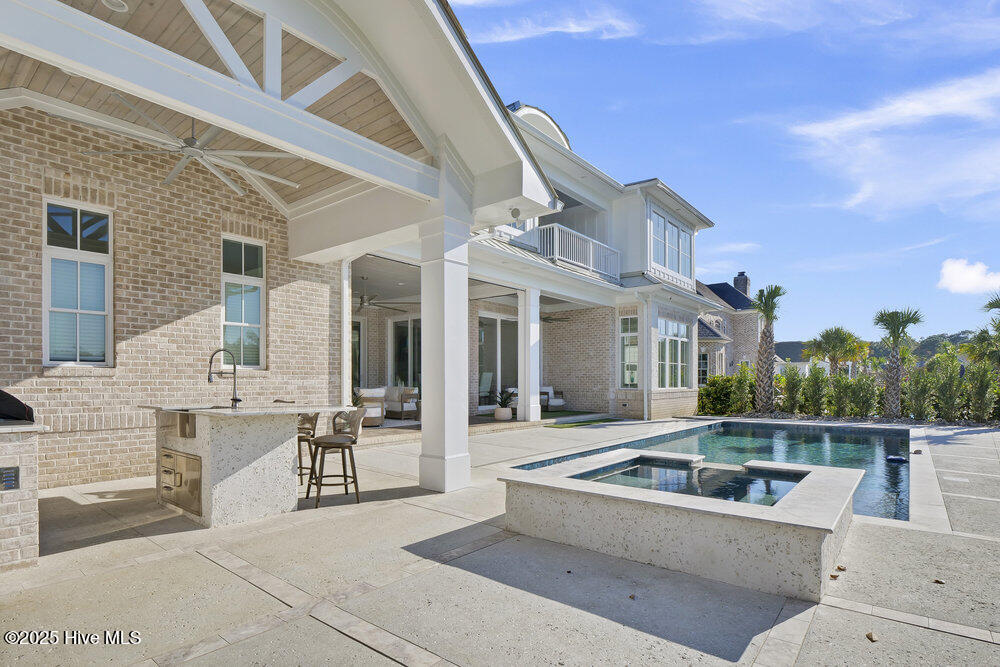 100438383 | Photo 34