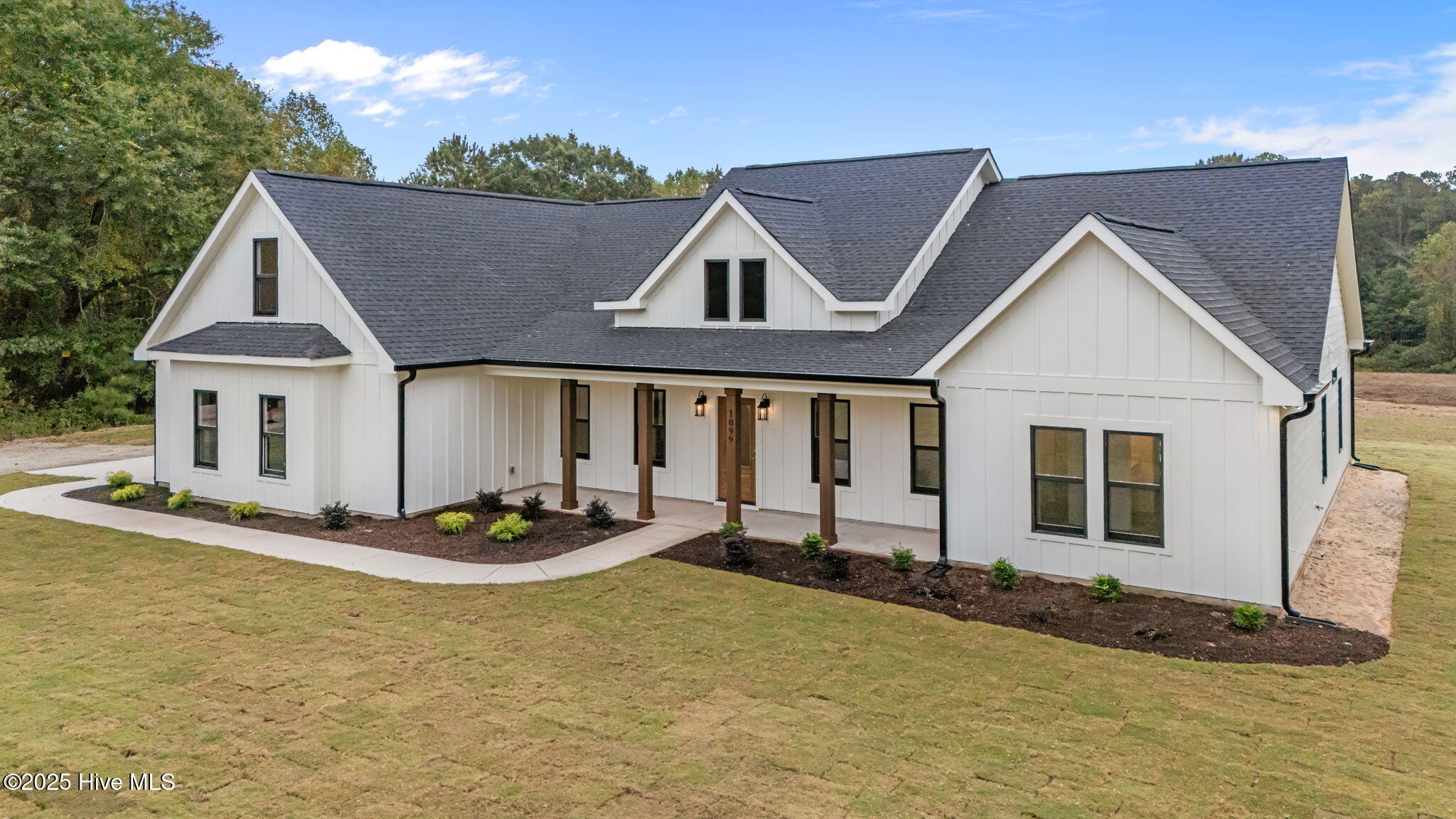 1099 Ring Road